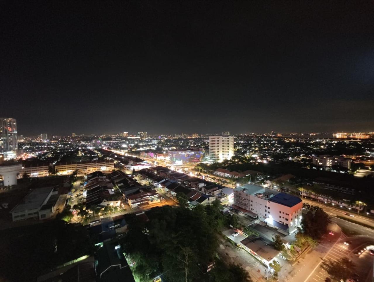 Twin Galaxy King Bed 2pax with Netflix nice city view