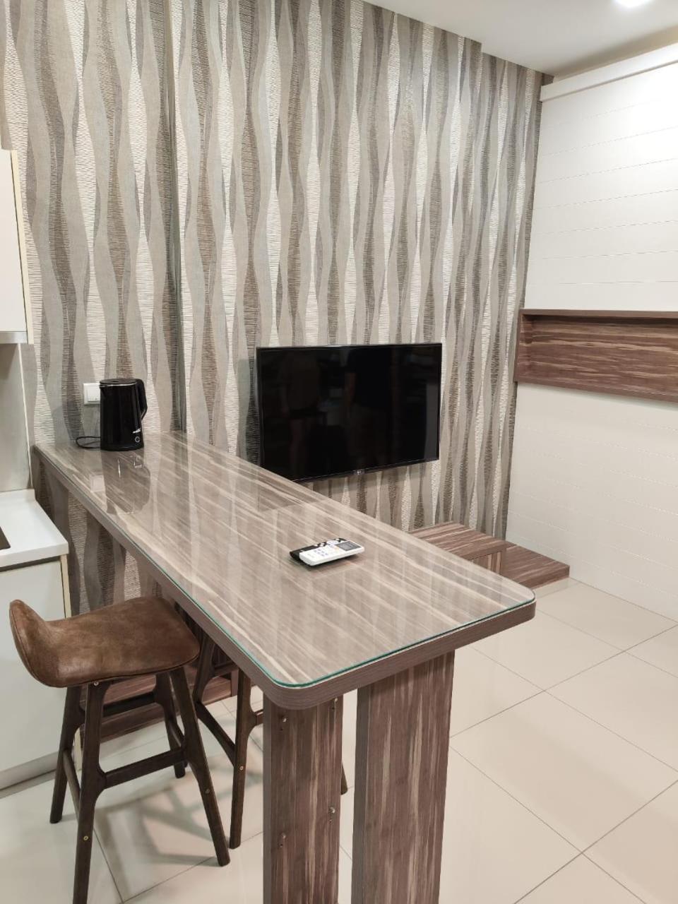 Twin Galaxy King Bed 2pax with Netflix nice city view