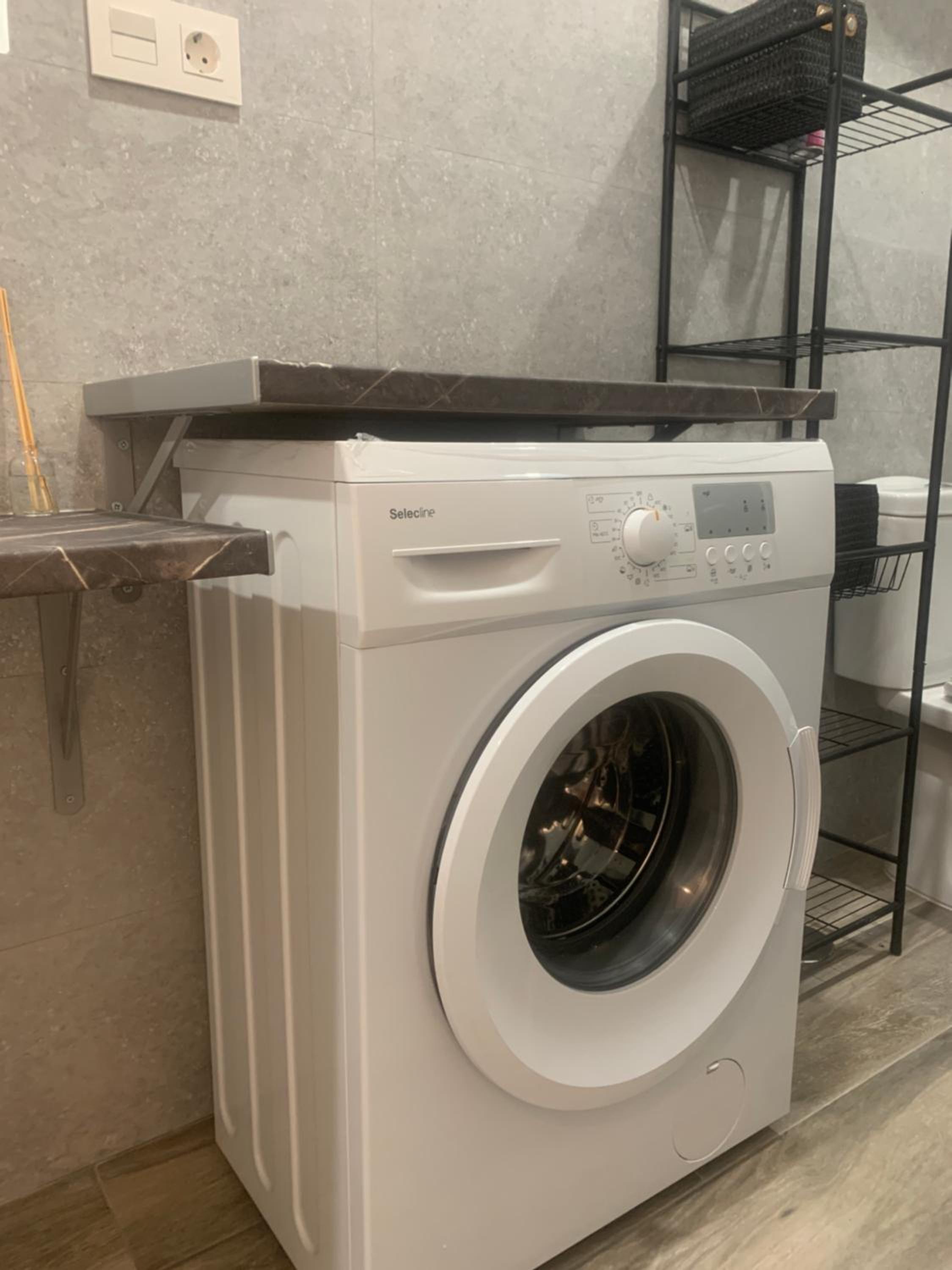 Apartamento blanco y negro en el centro