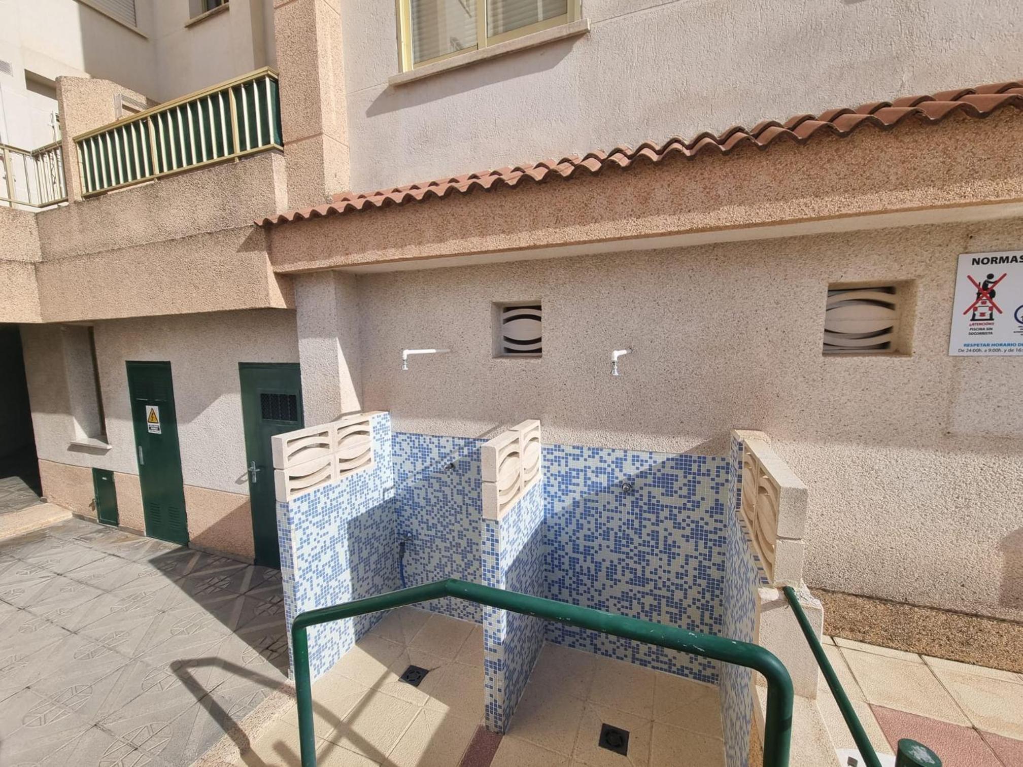 BONITO APARTAMENTO EN PLAYA DE GANDIA