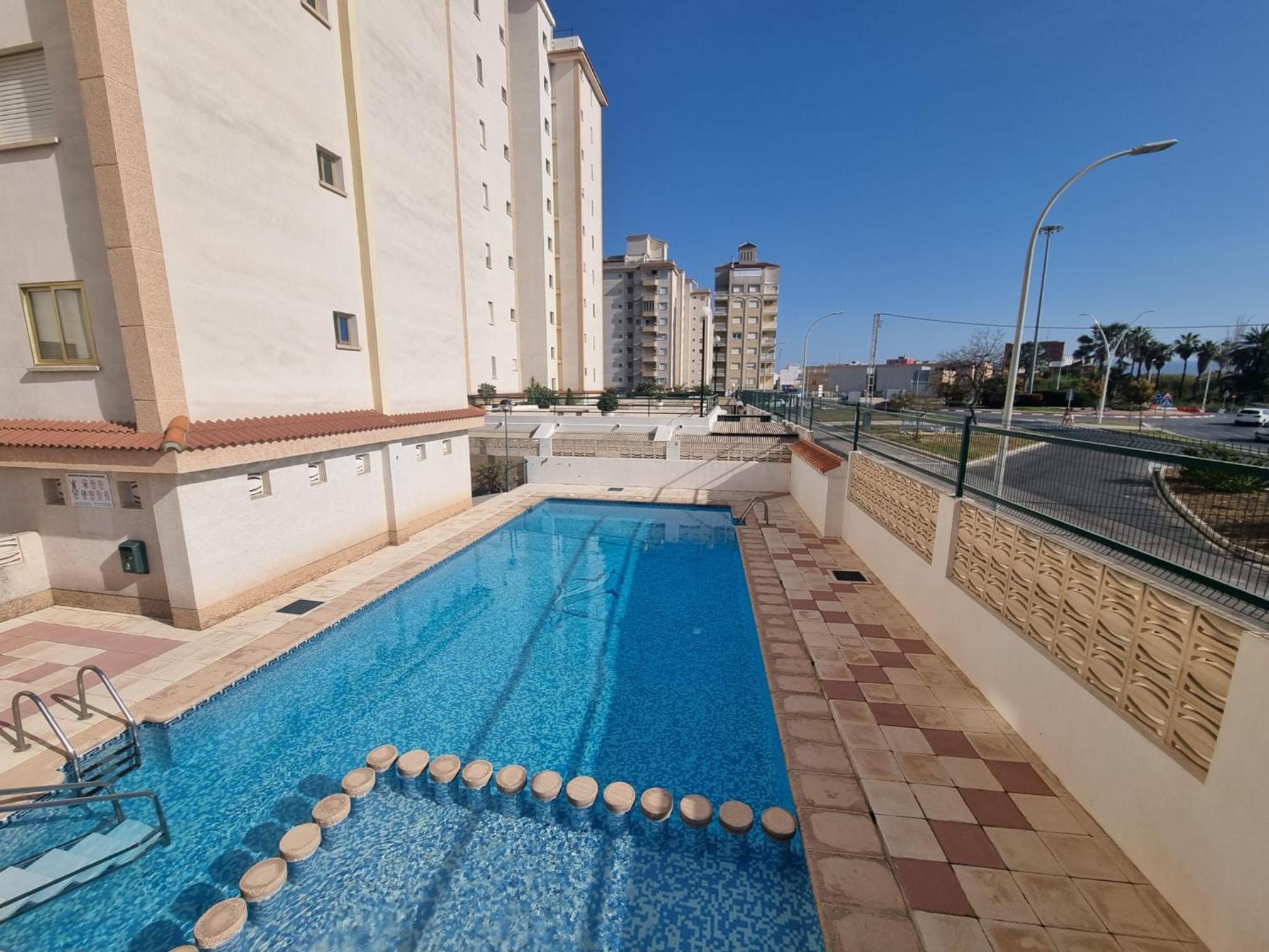 BONITO APARTAMENTO EN PLAYA DE GANDIA