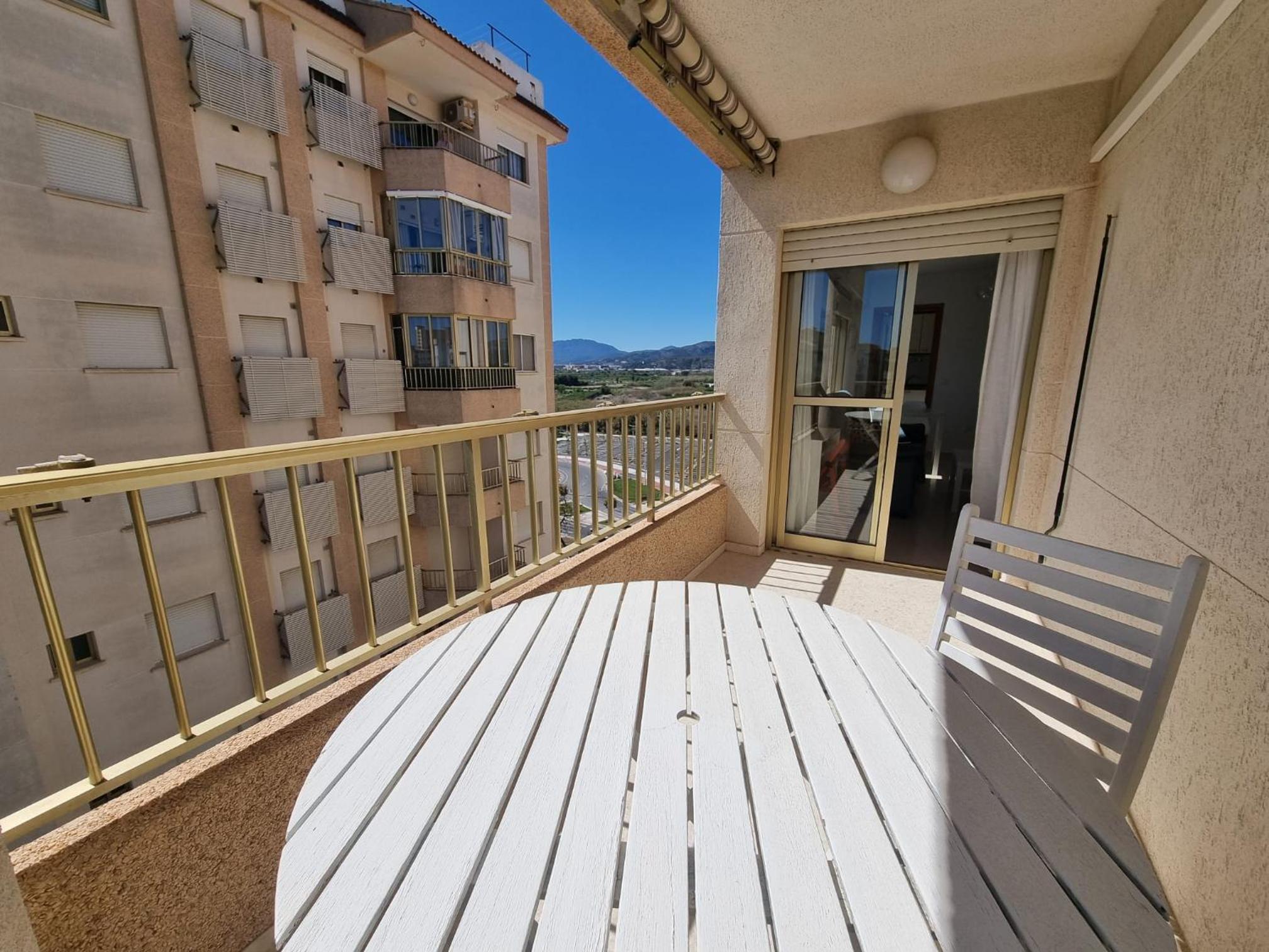 BONITO APARTAMENTO EN PLAYA DE GANDIA