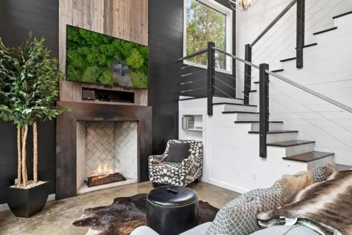 Fall Hideaway - VailsBluff - Romantic Escape view 4