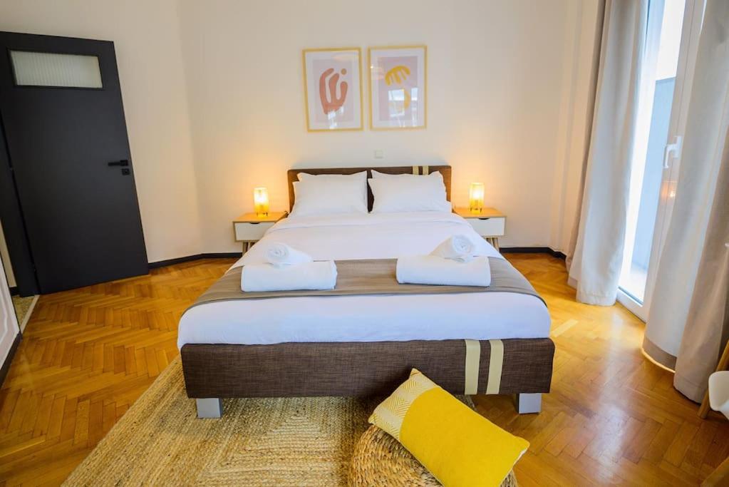 Boho Luxury 2 BR Apartment, Acropolis Museum View