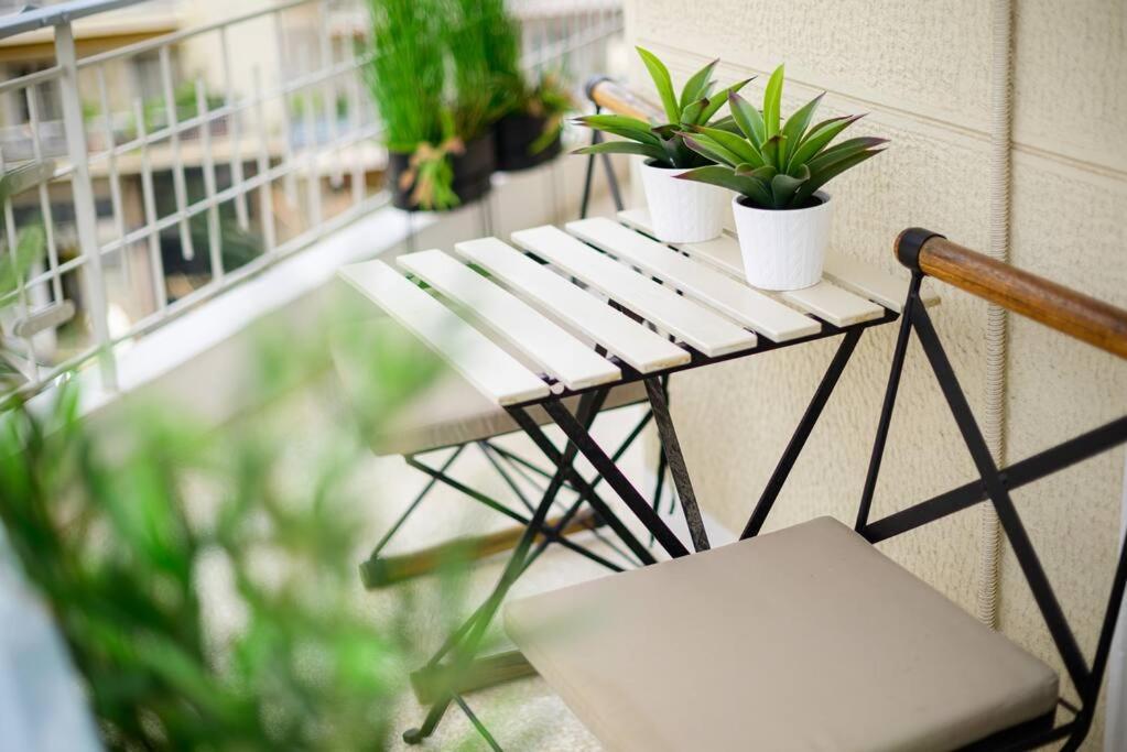 Boho Luxury 2 BR Apartment, Acropolis Museum View