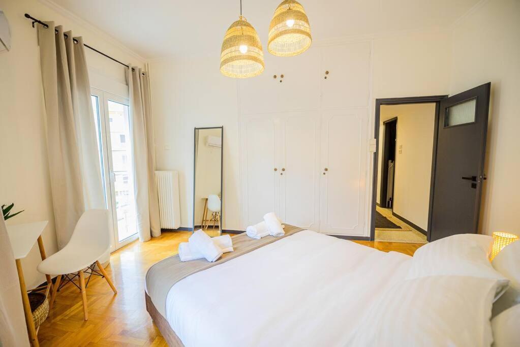 Boho Luxury 2 BR Apartment, Acropolis Museum View