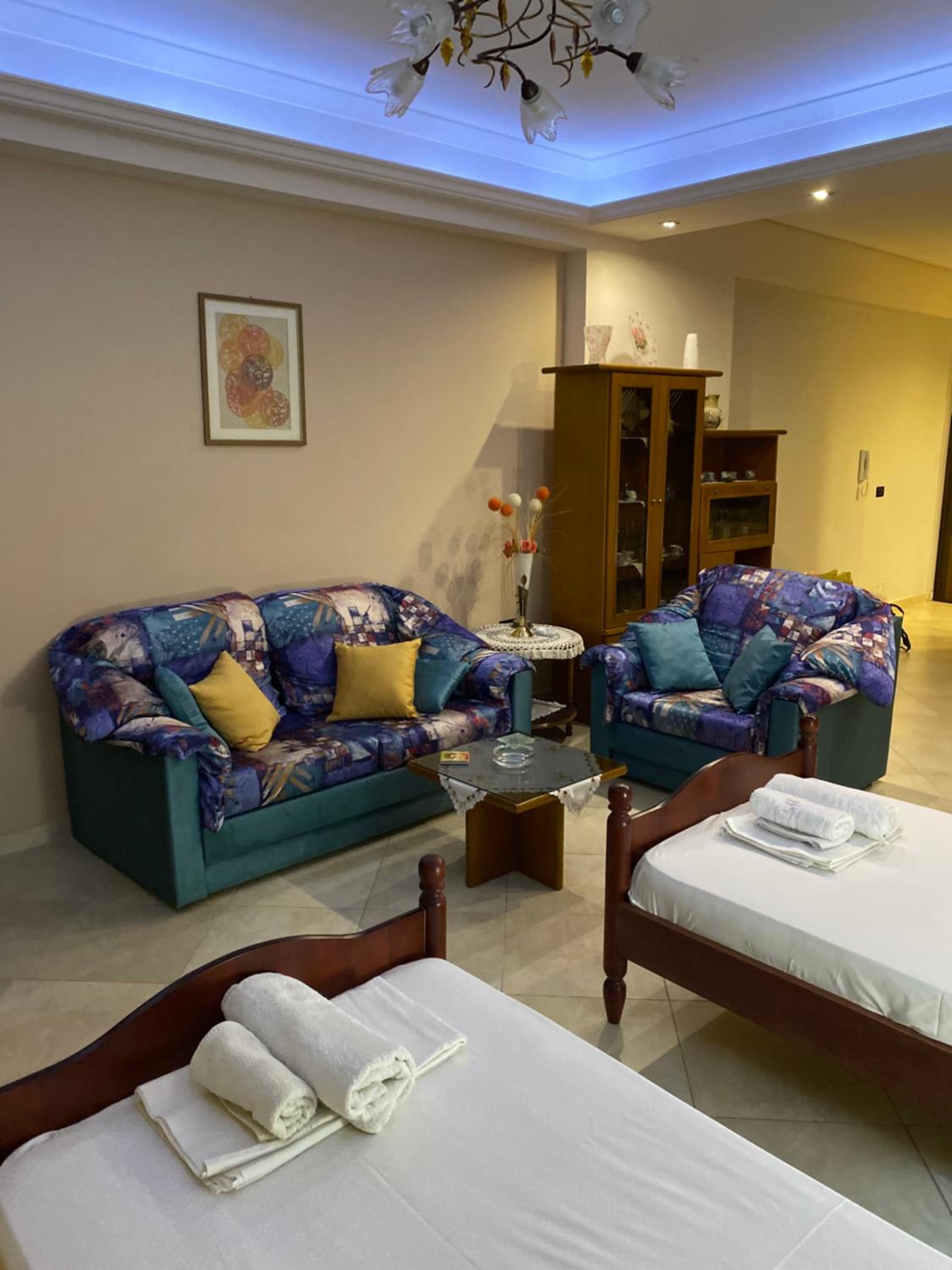 Sentris Spacious Seaside Apartment with Balcony & Parking