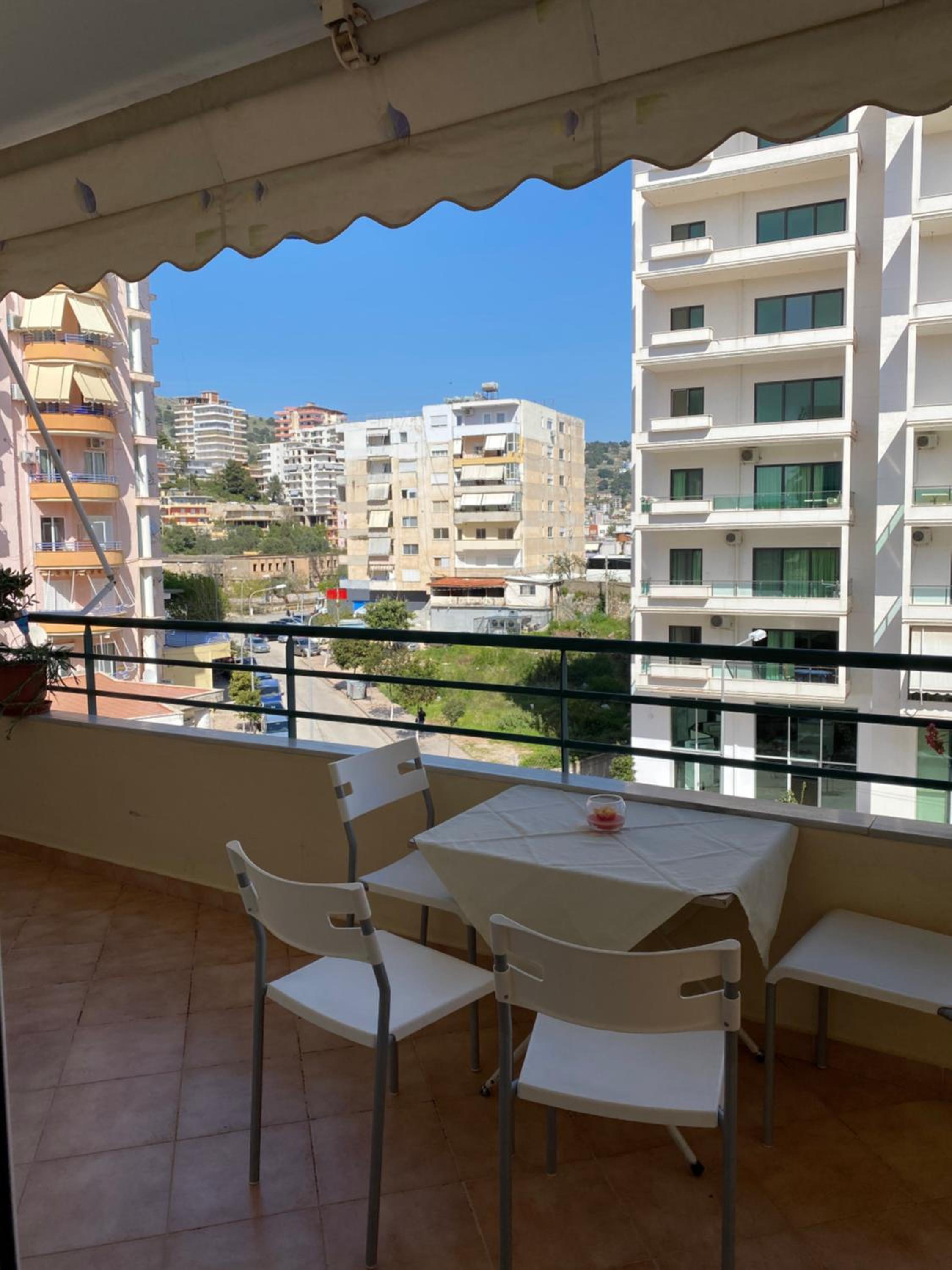 Sentris Spacious Seaside Apartment with Balcony & Parking