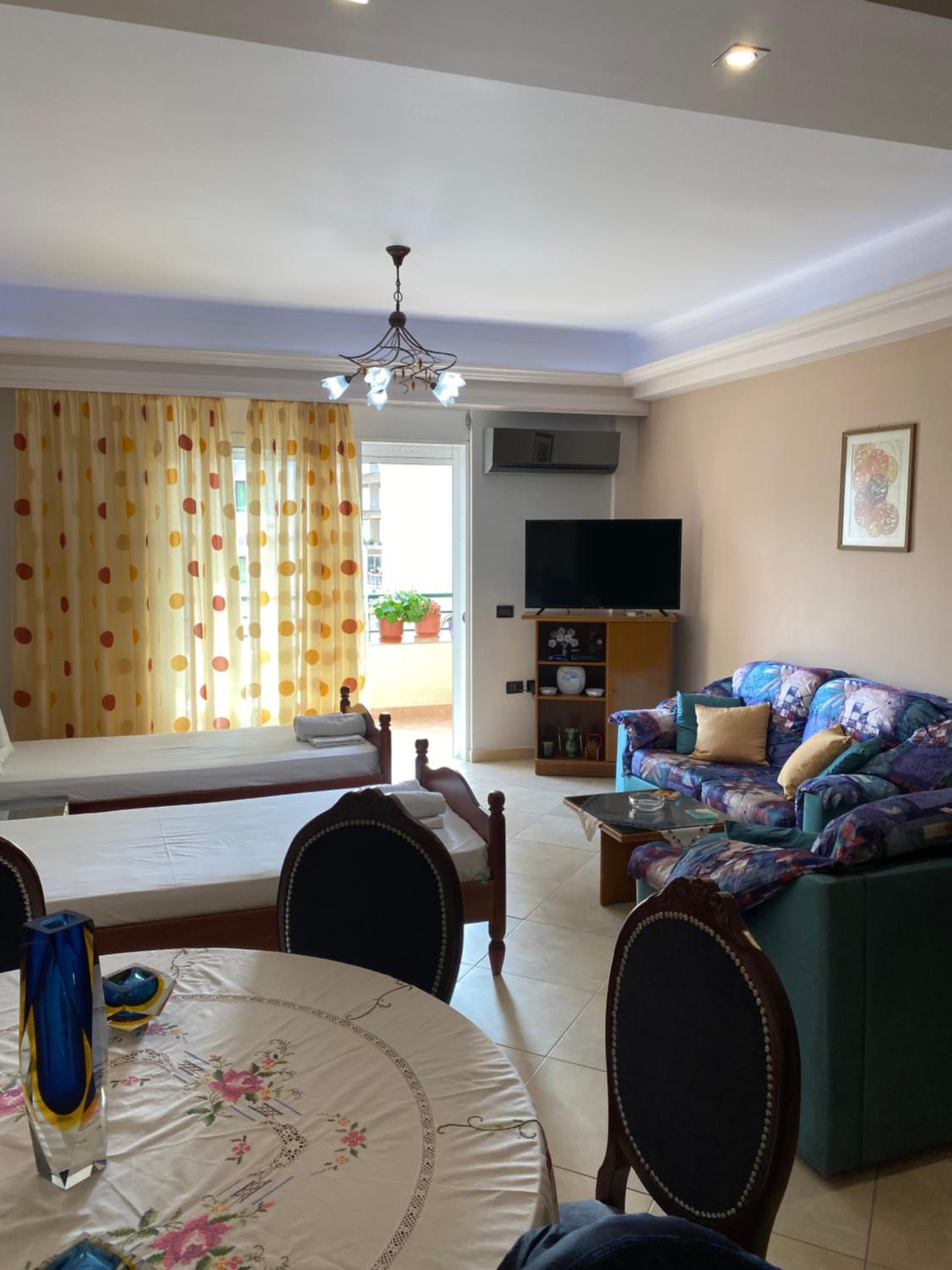 Sentris Spacious Seaside Apartment with Balcony & Parking