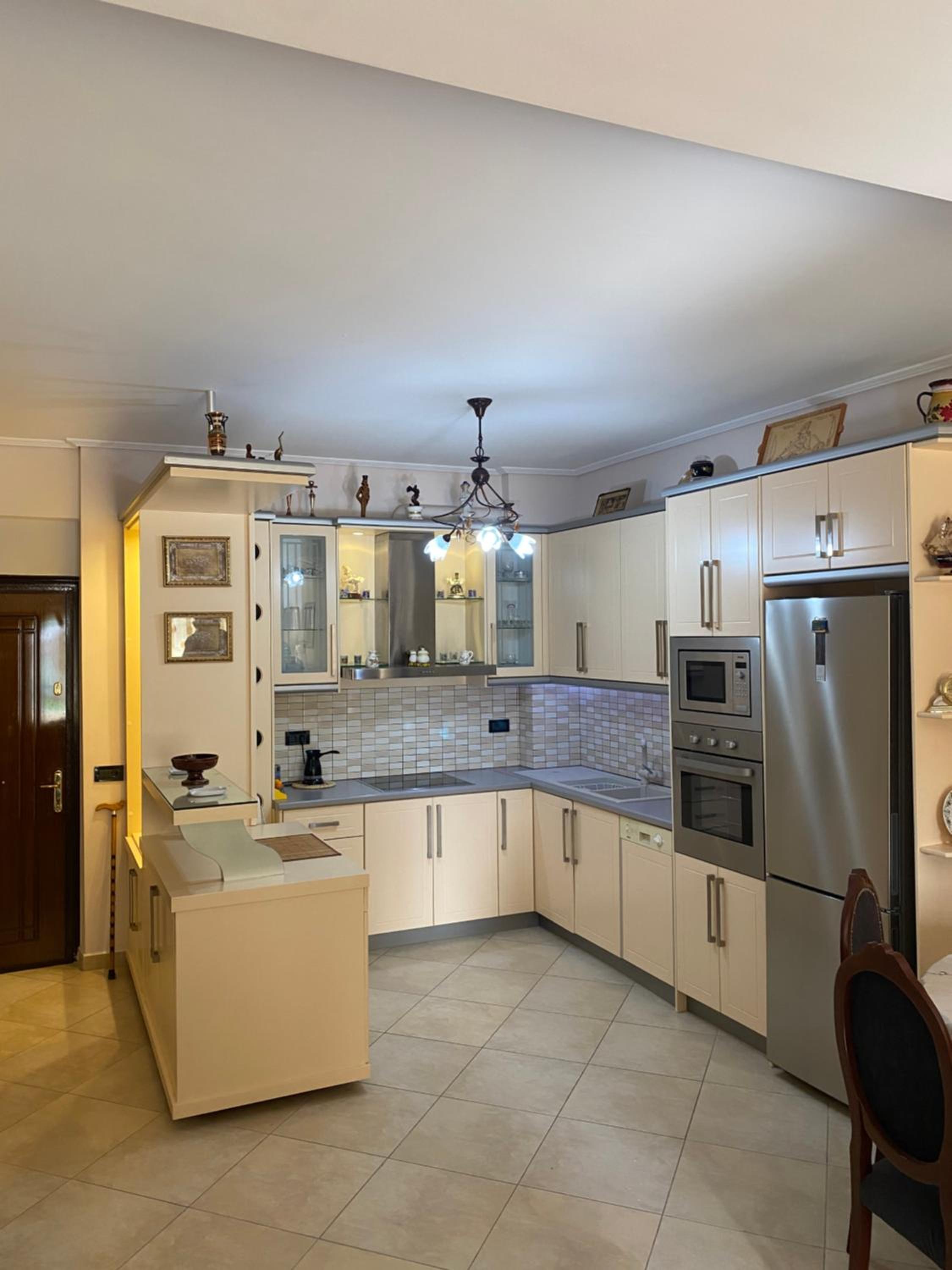 Sentris Spacious Seaside Apartment with Balcony & Parking