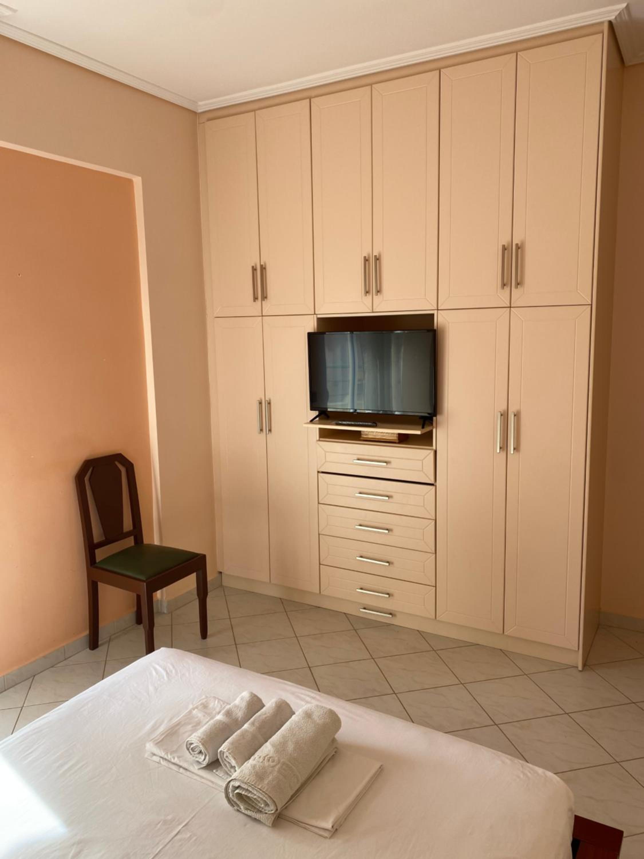 Sentris Spacious Seaside Apartment with Balcony & Parking