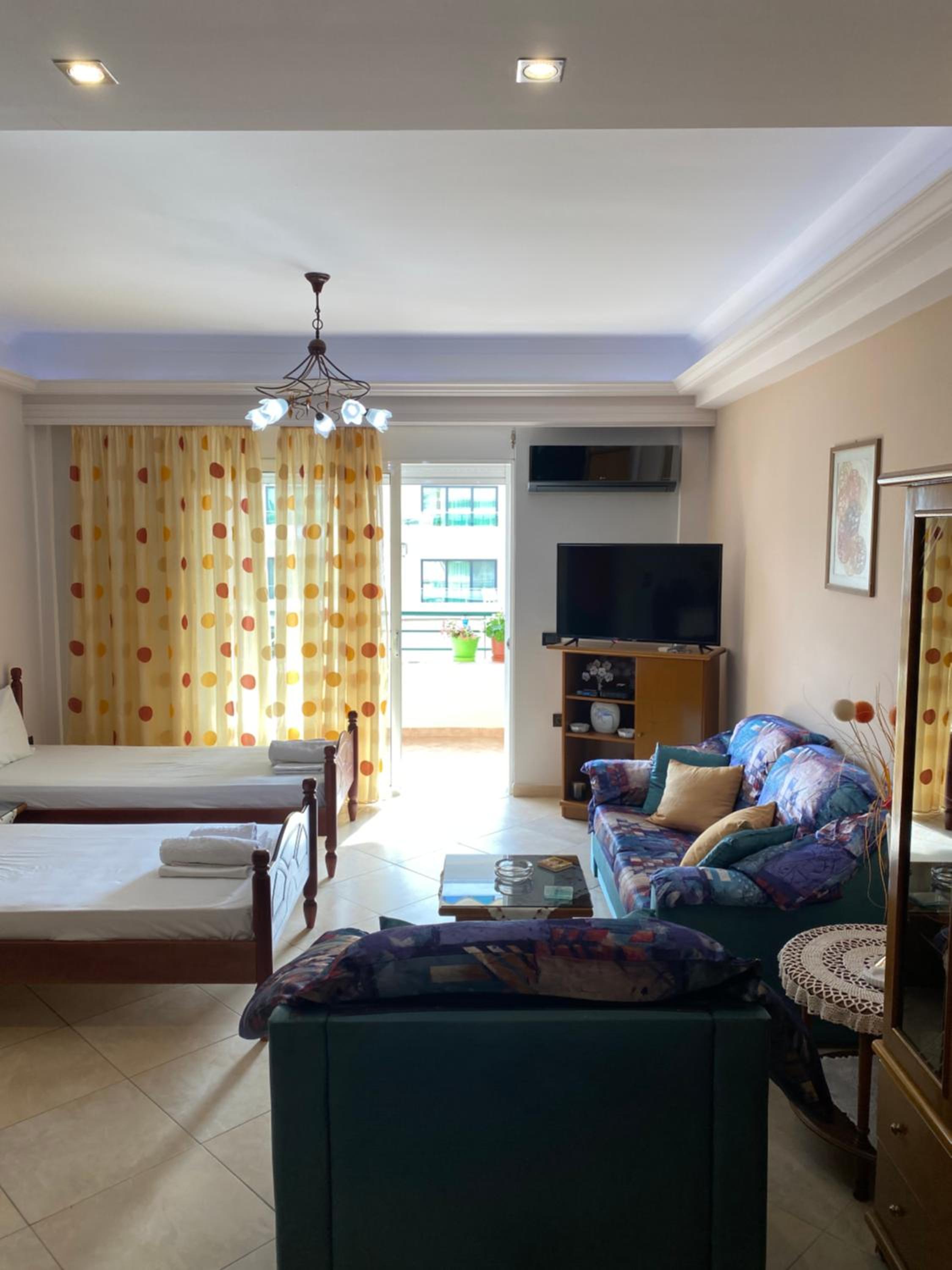 Sentris Spacious Seaside Apartment with Balcony & Parking