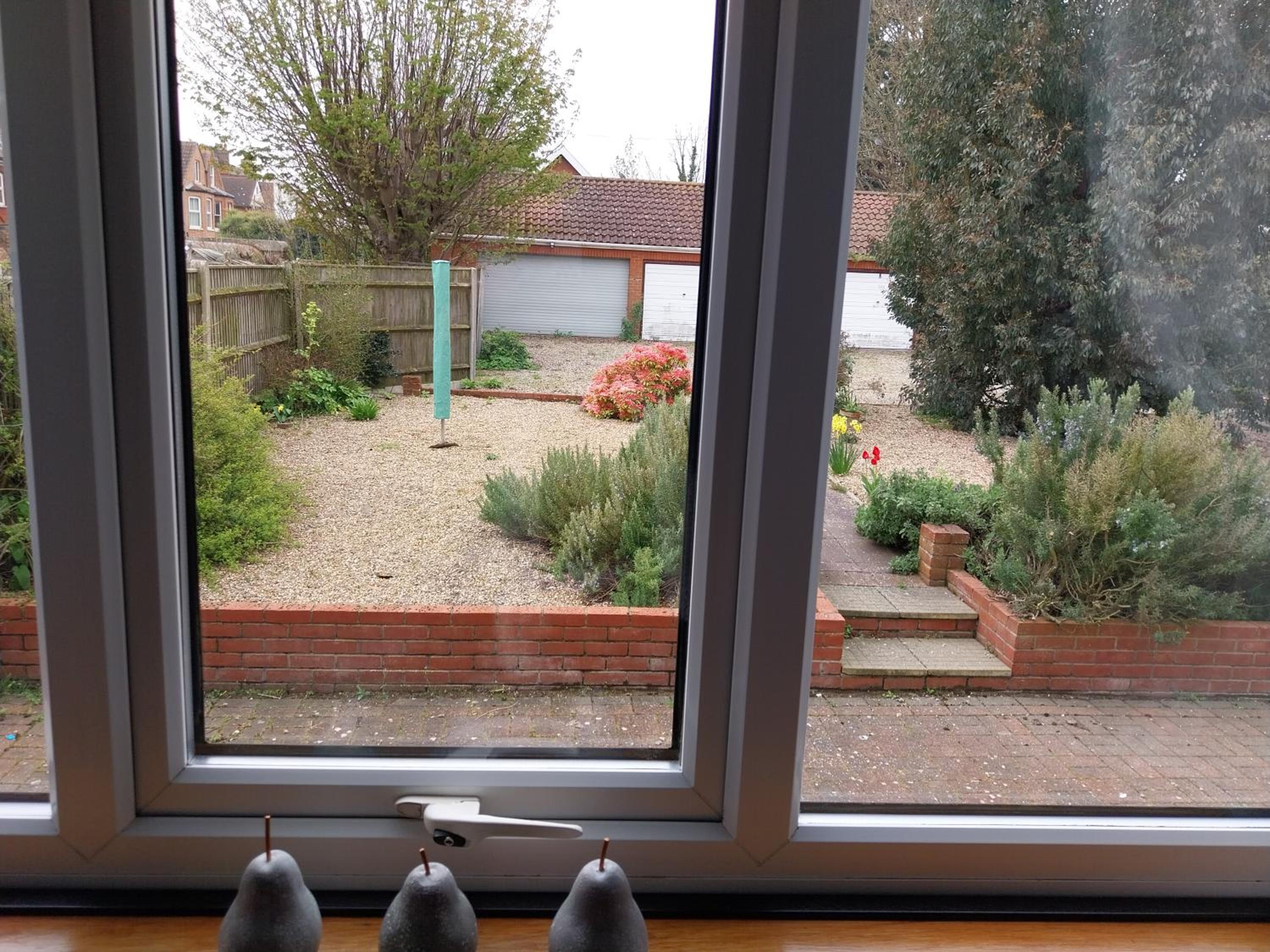 3-Bed Apartment in Lowestoft with sea views view 3