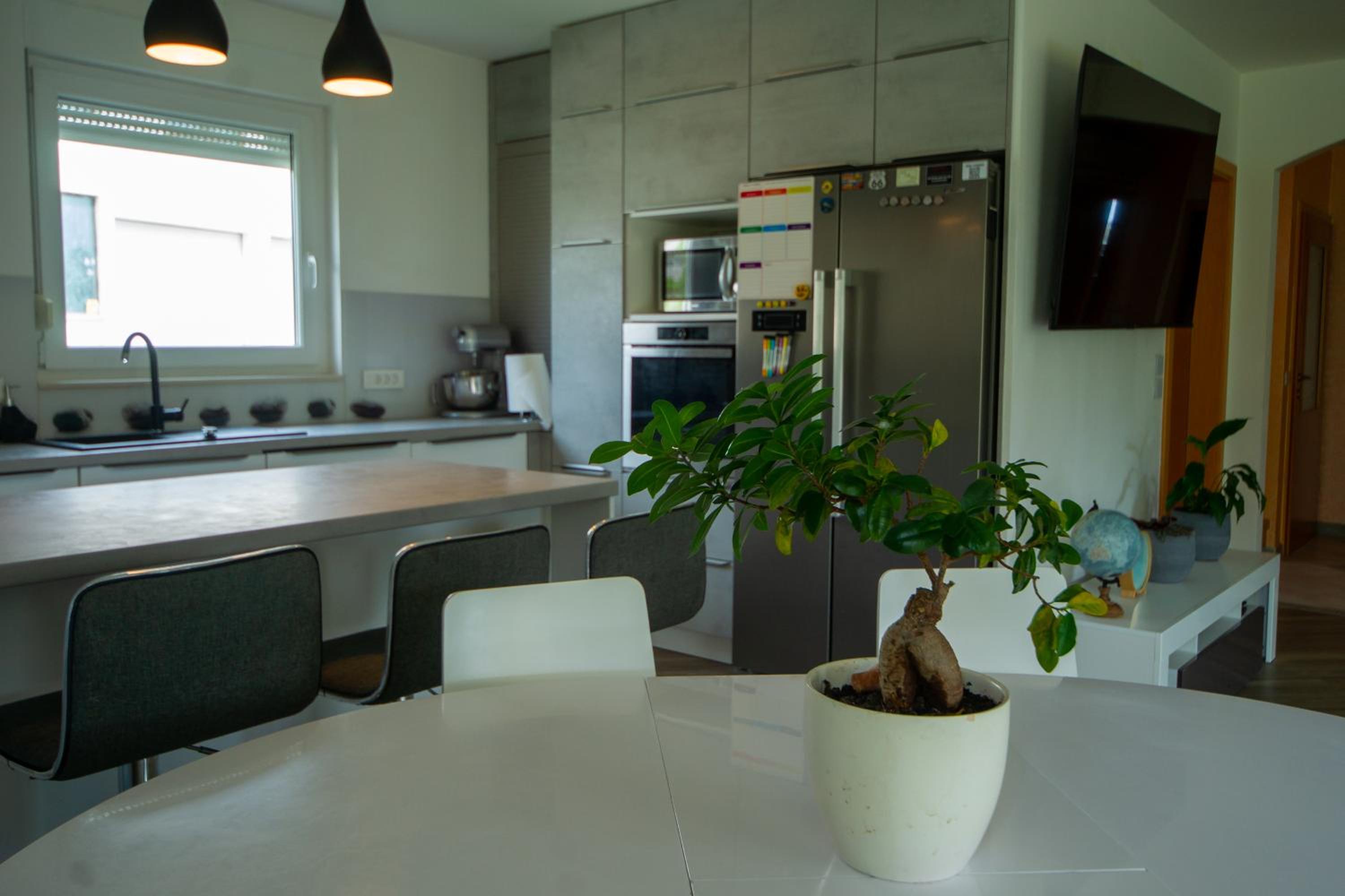 Guest house TOMAN view 2