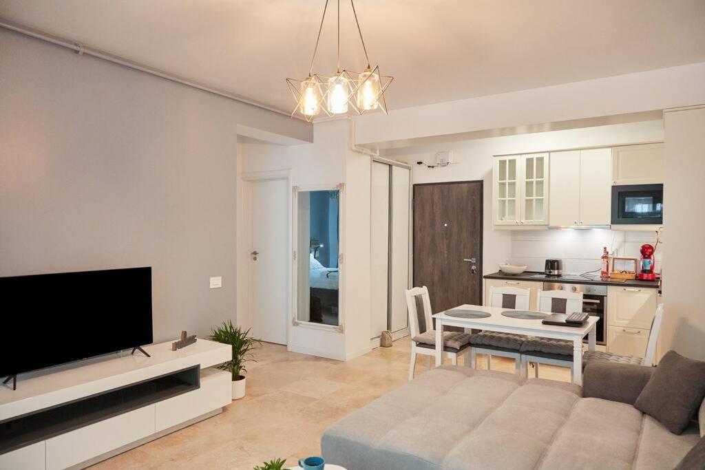 Breeze Way Apartment, 10 metri de plaja view 2