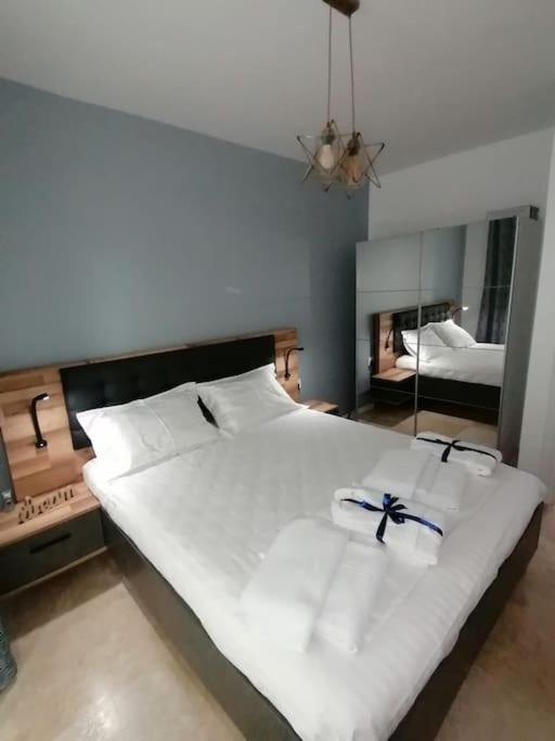 Breeze Way Apartment, 10 metri de plaja view 3