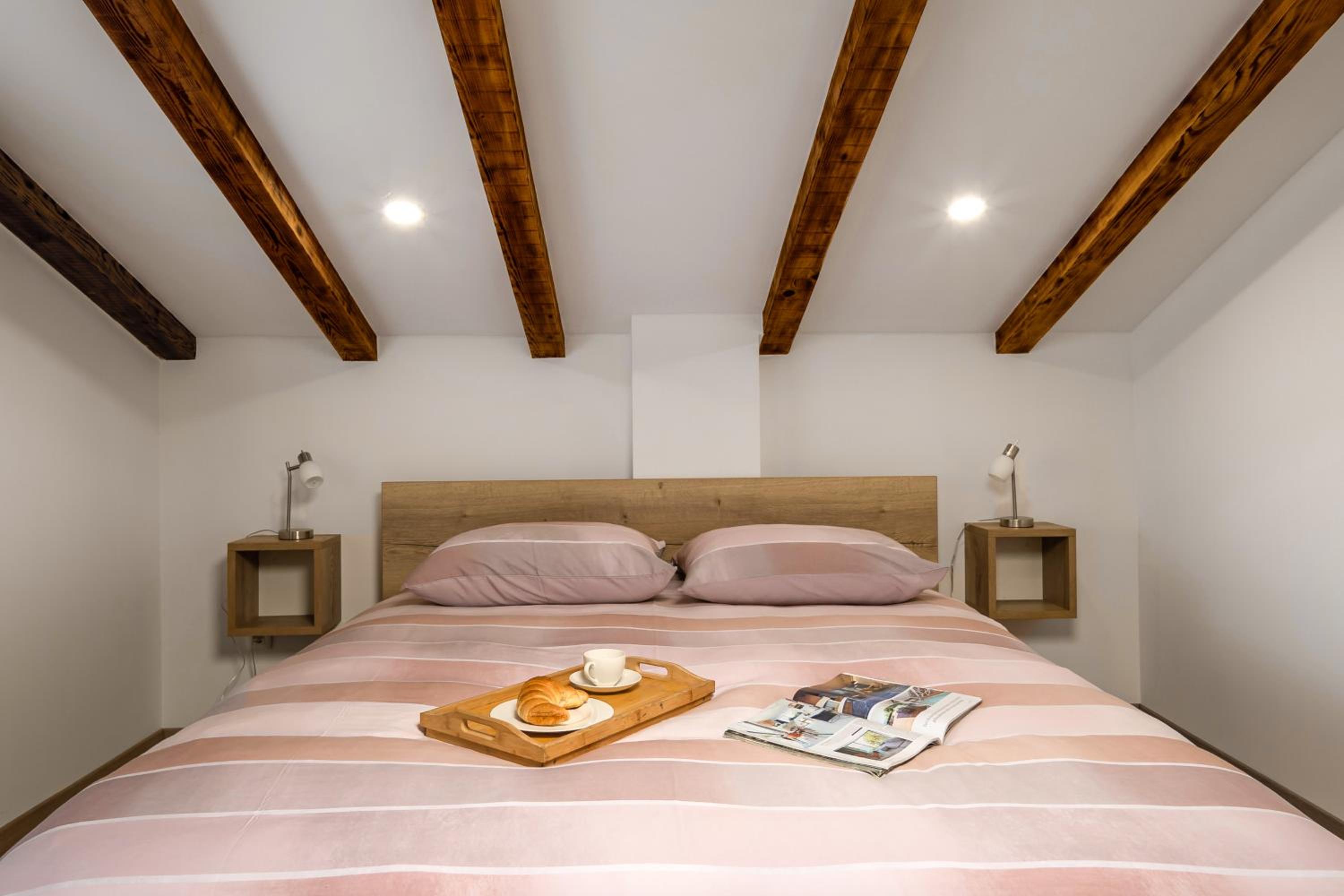 LUXURY APARTMENT - Rena 1 view 4