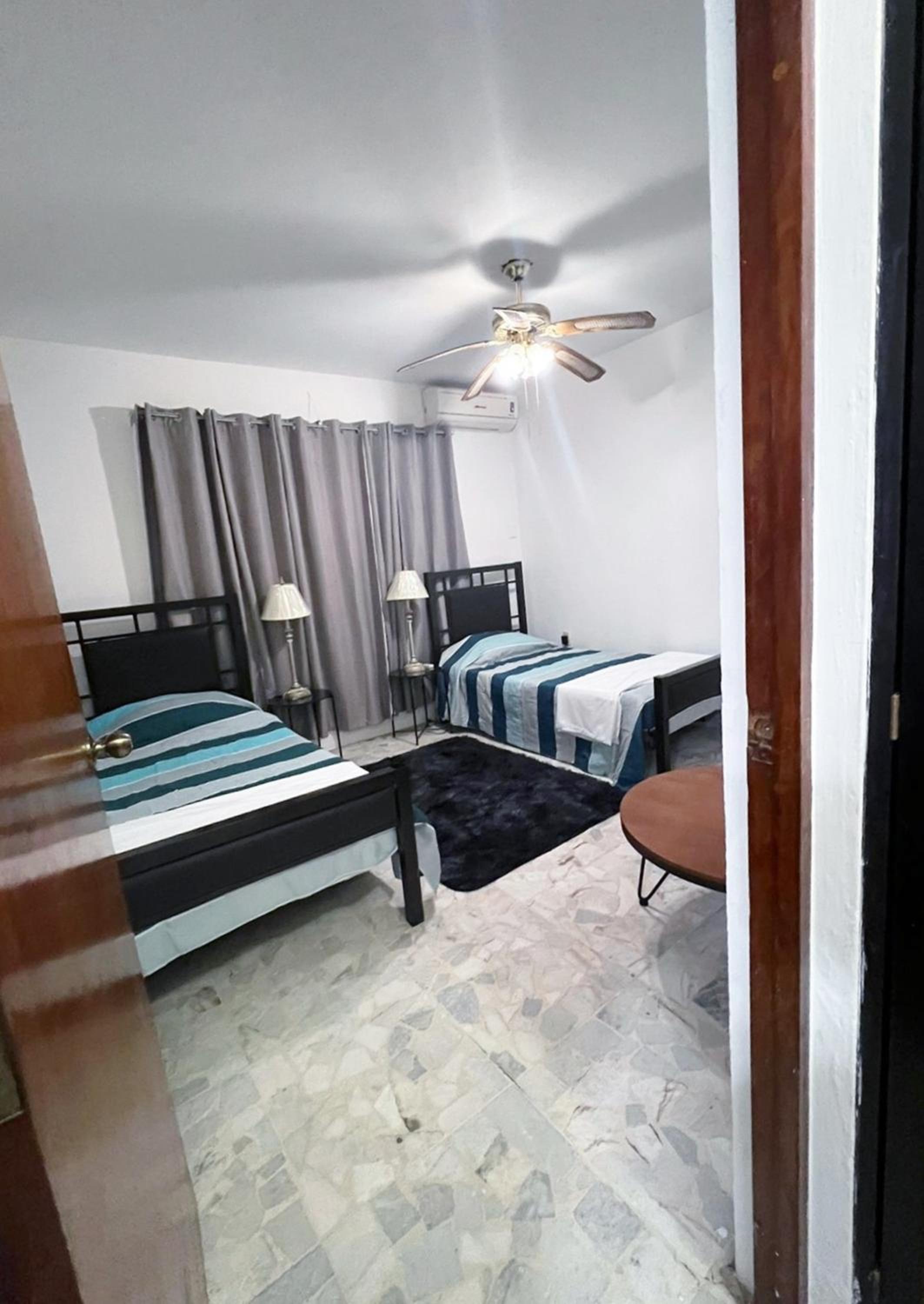Zona Dorada - Playa Frente - Departamento #1 view 4