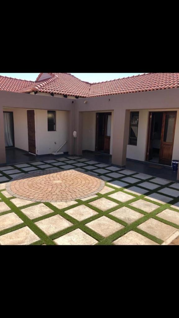 Lekuka Guesthouse