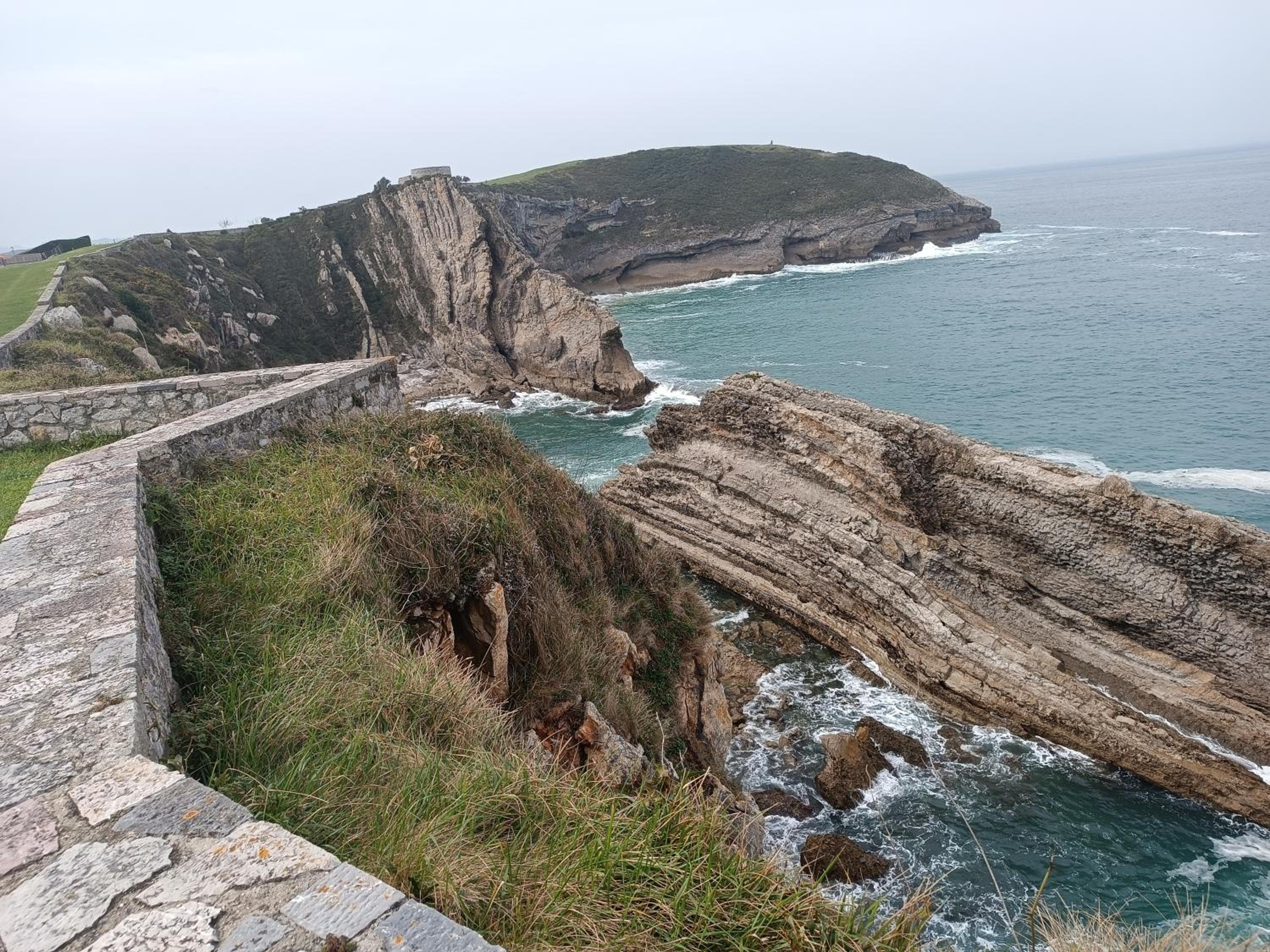Apartamentos MinusKa con jardin y a tan solo 10 min andando a Llanes