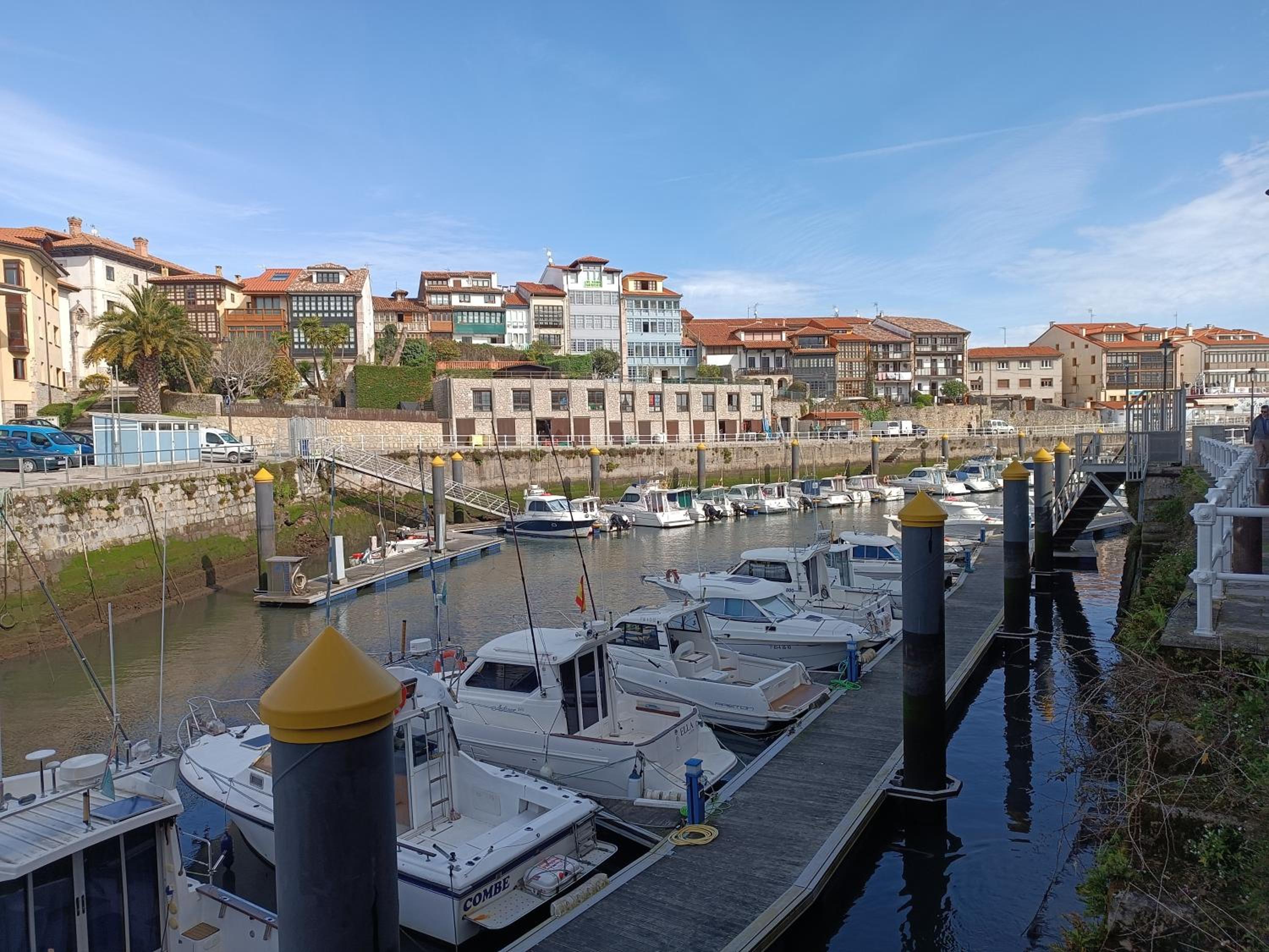 Apartamentos MinusKa con jardin y a tan solo 10 min andando a Llanes