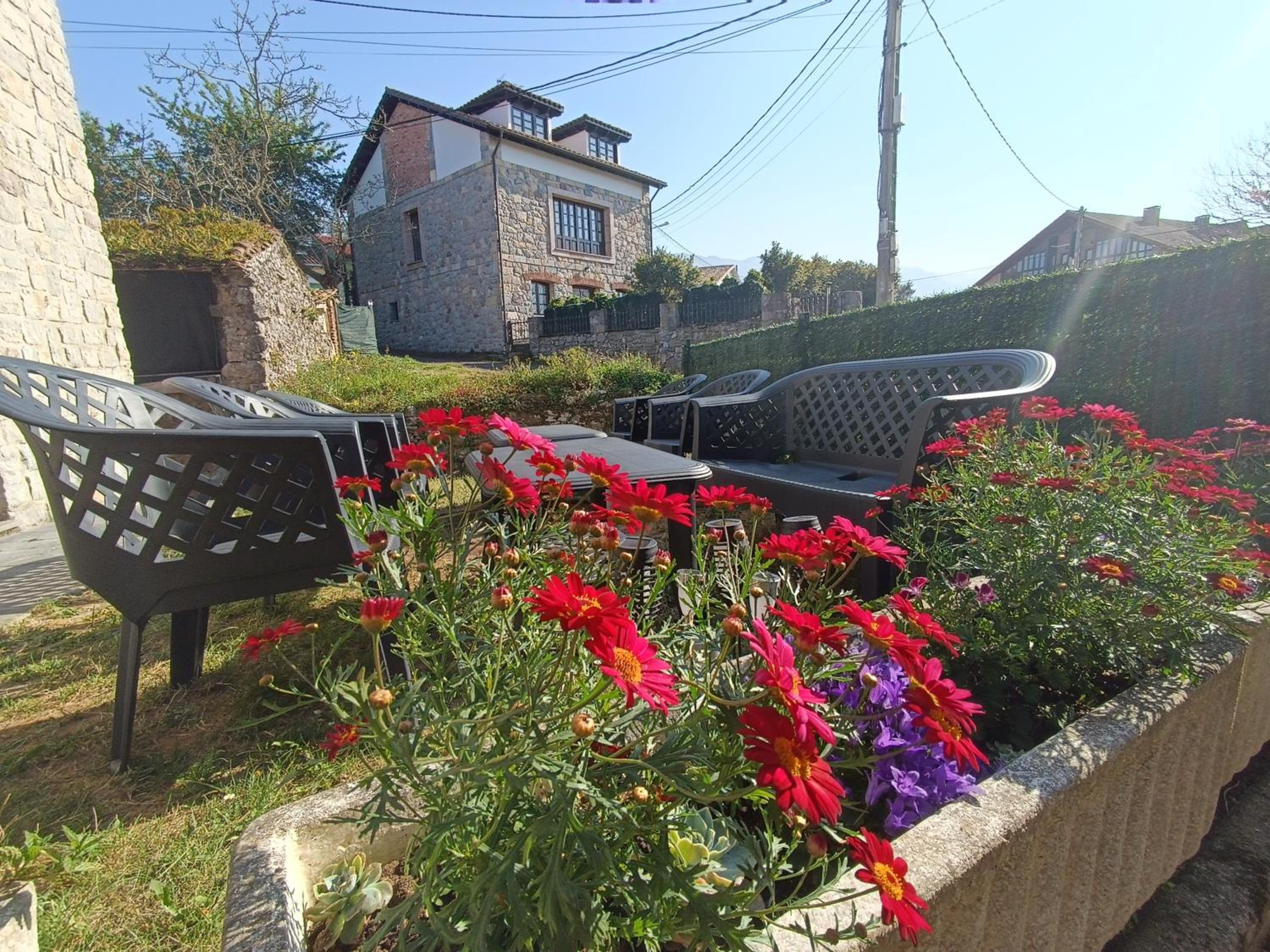 Apartamentos MinusKa con jardin y a tan solo 10 min andando a Llanes
