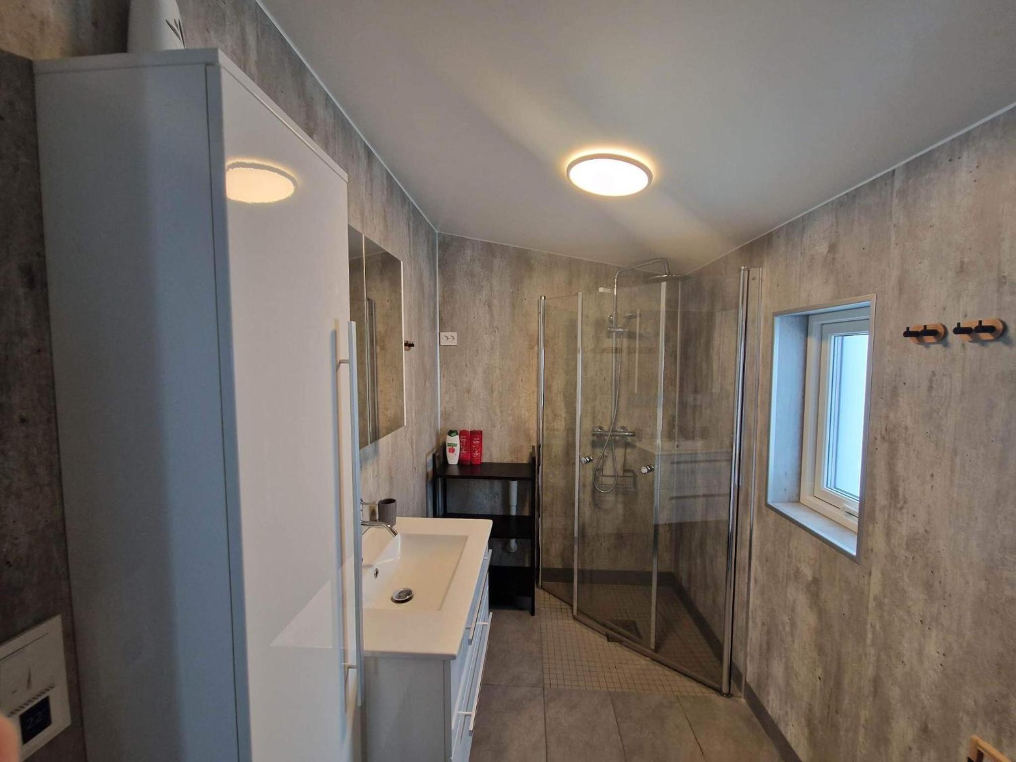 Northern living 2 room with shared bathroom view 5