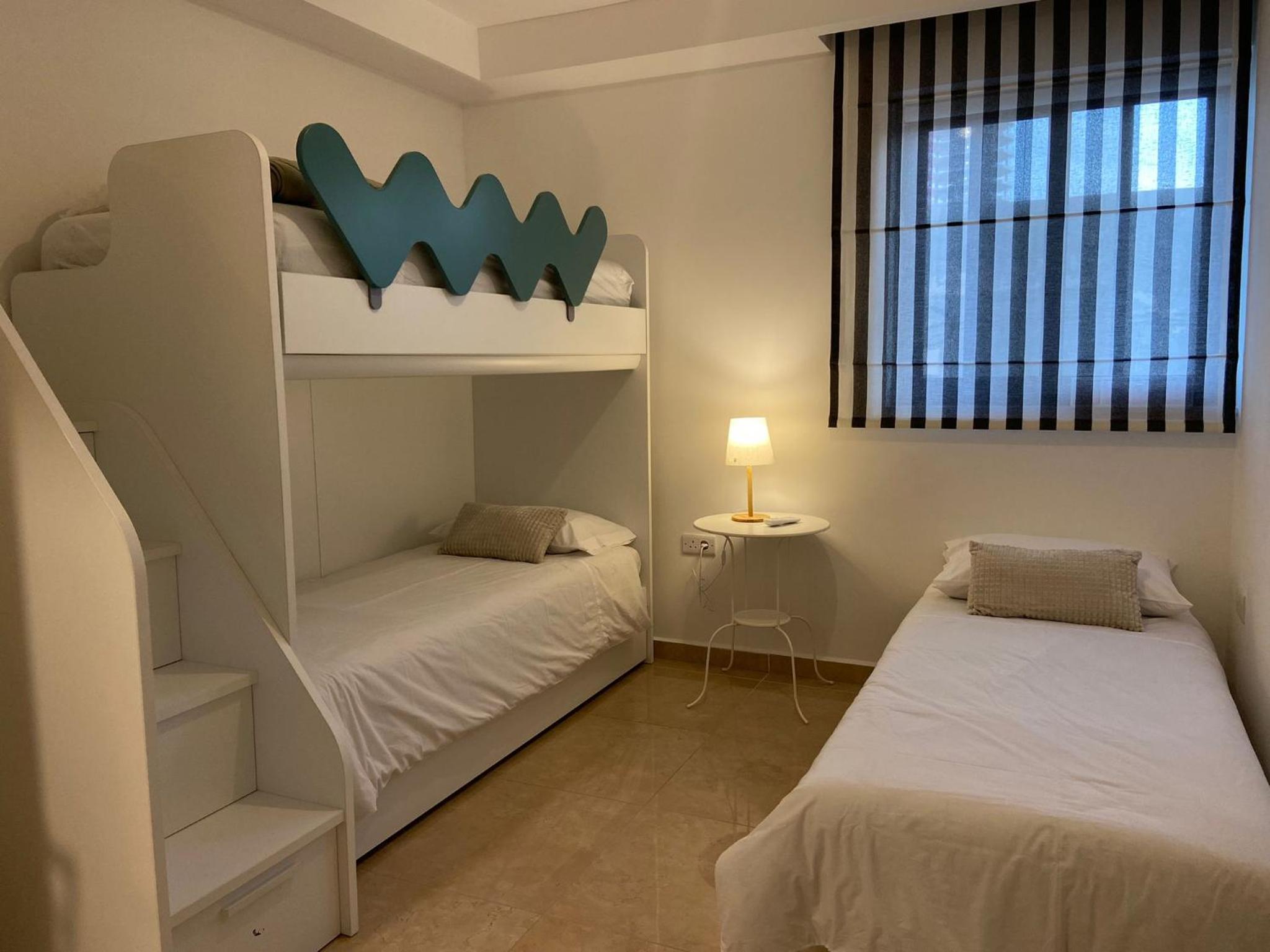 Cozy 2 bedroom Apartment near Seafront view 5