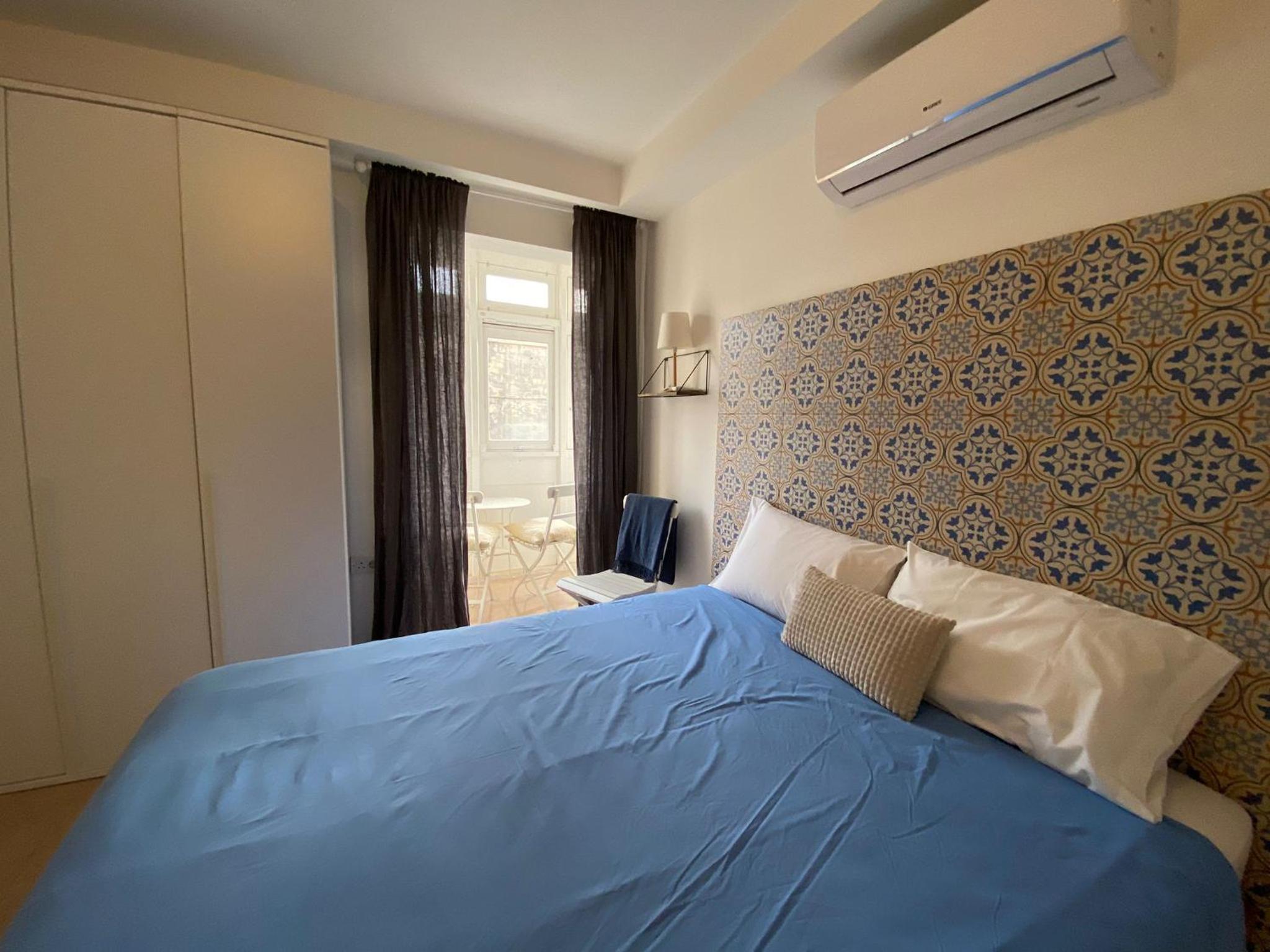 Cozy 2 bedroom Apartment near Seafront view 2