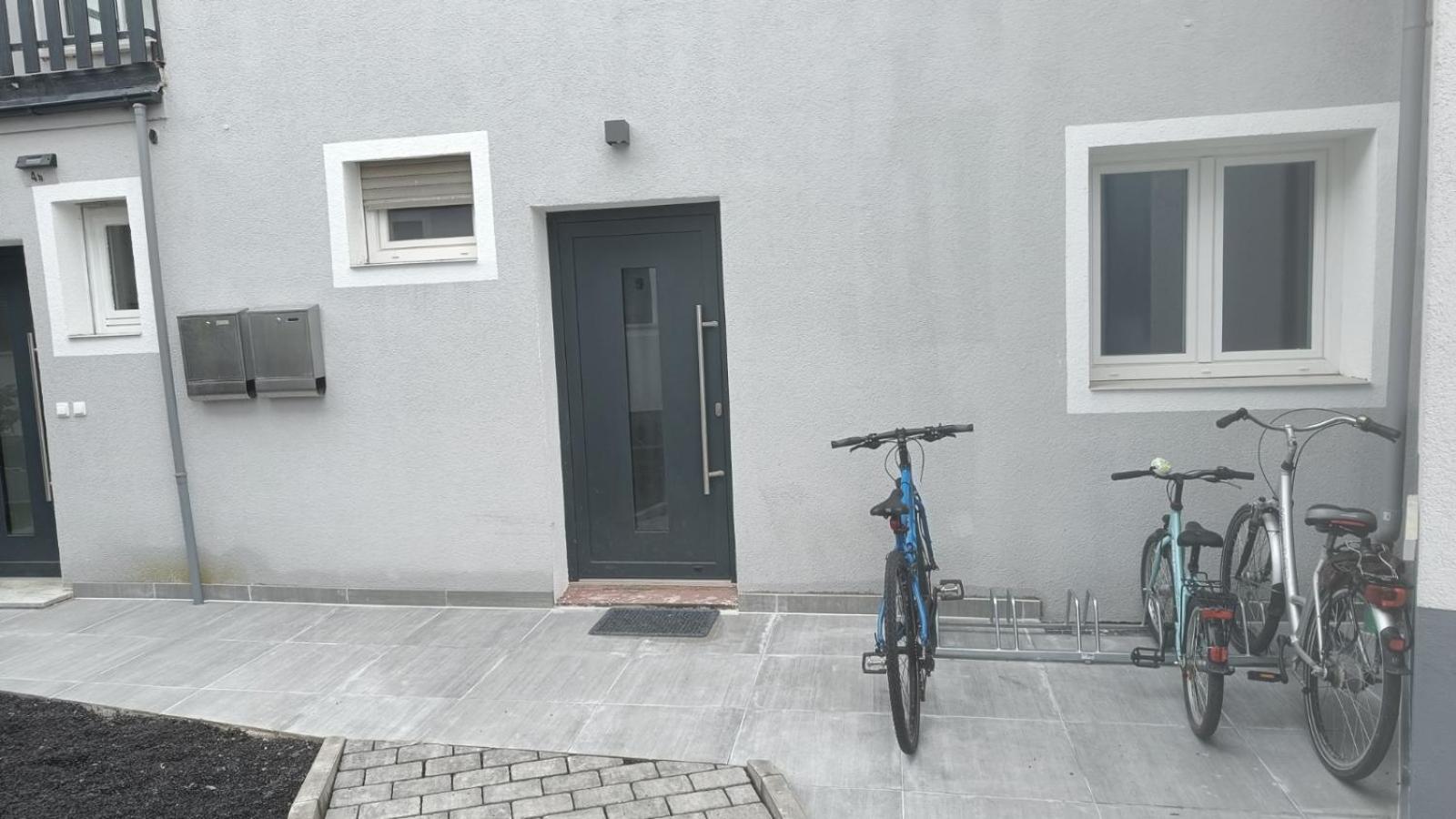 Apartments & möblierte Zimmer in Kahl am Main, Self-Check-In, W-Lan, Küchenzeile für Selbstversorgung, PKW-Platz