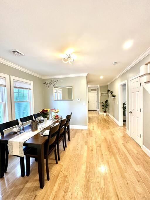 Renovated 4BR3BA Escape - Near Public Transportation view 4