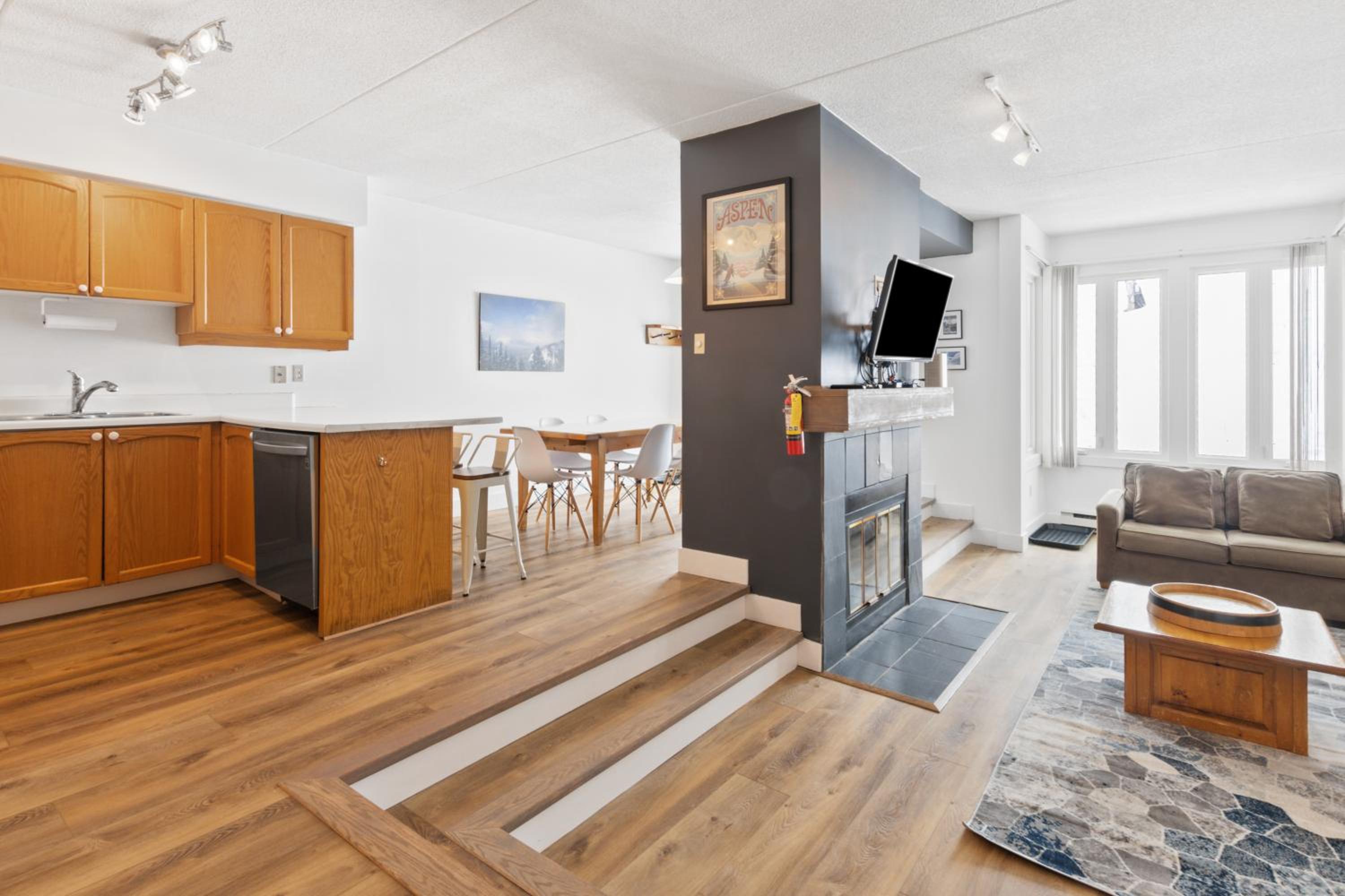 Blue Mountain Ski In Ski Out Resort Condo 2 Level