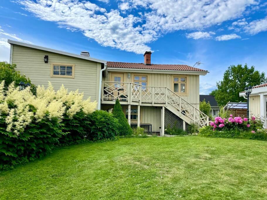 Charmigt sekelskifteshus med närhet till det mesta view 5