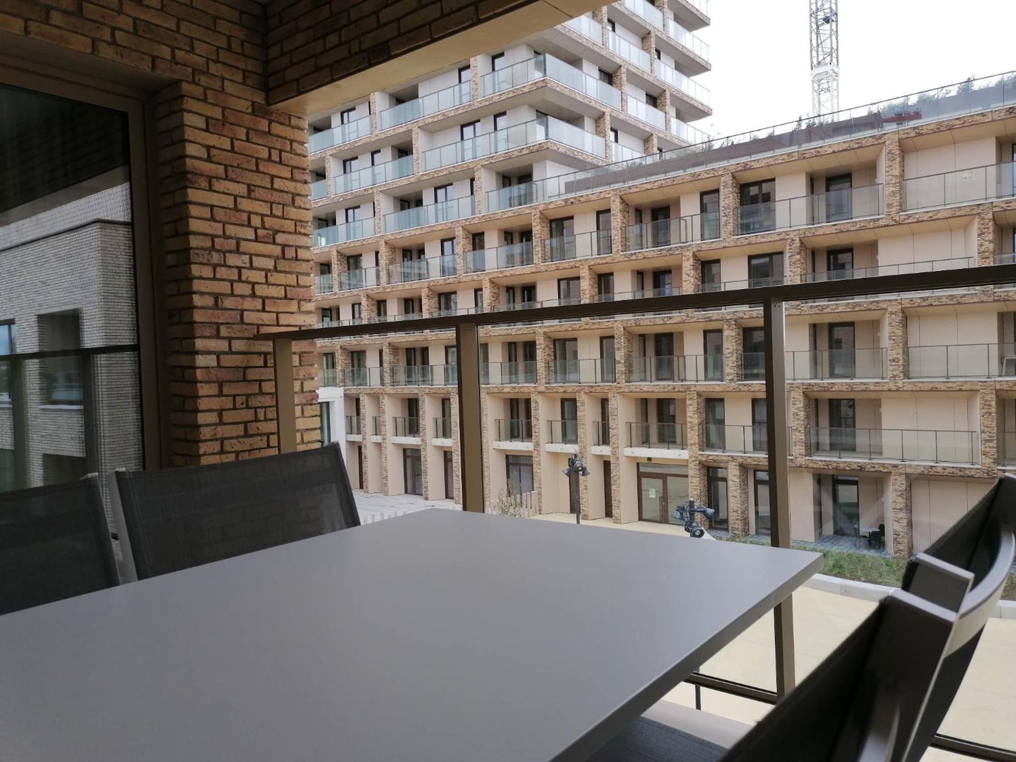 Bartine - modern and spacious flat near the sea, free parking space