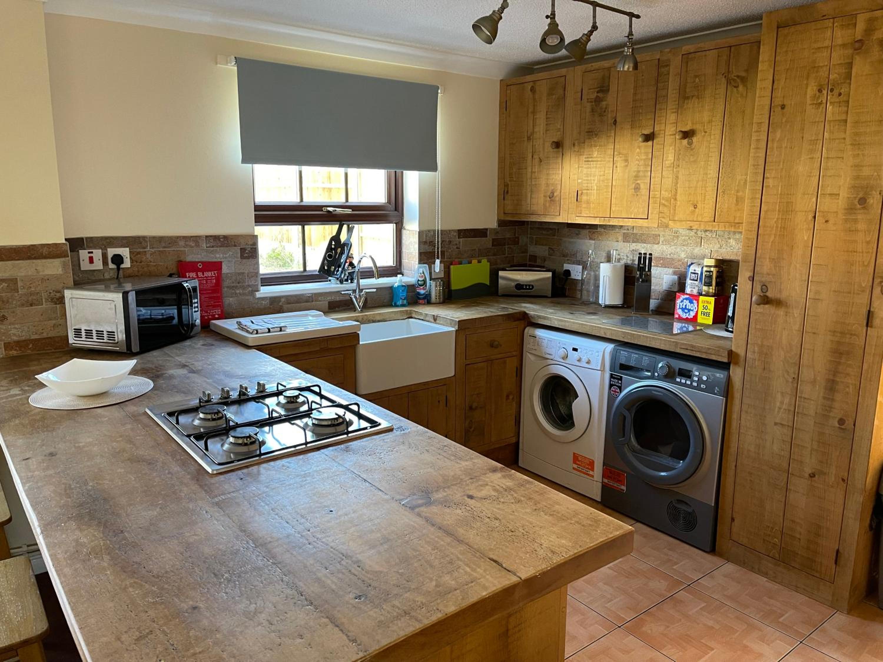 3 Floors, Sleeps 16, 4 Baths, 5 Parking, Bradgate Park, Richard III, Leicester