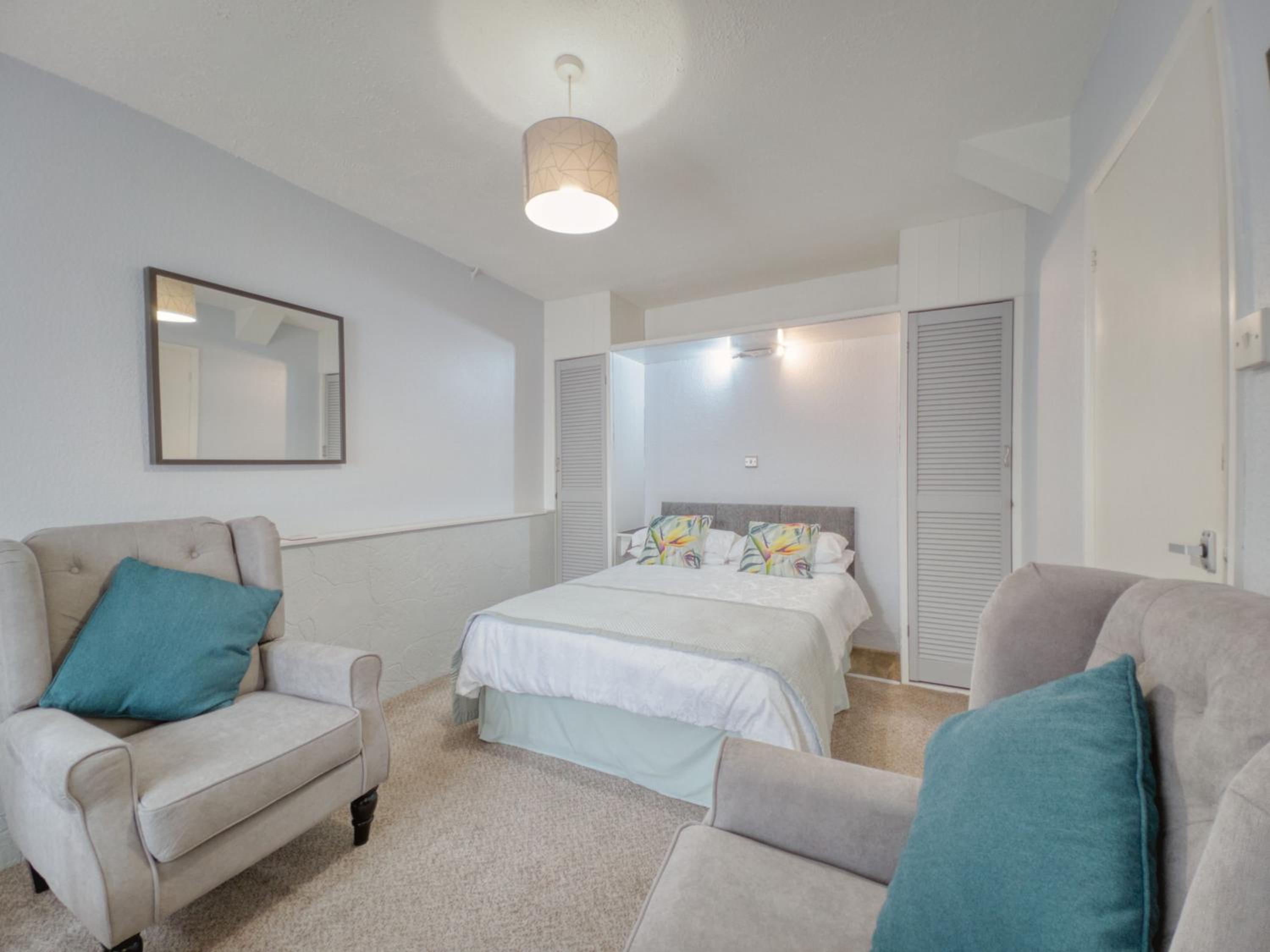 Apartment 8 - Large Studio Sea Front-Ground floor -Free Parking view 4