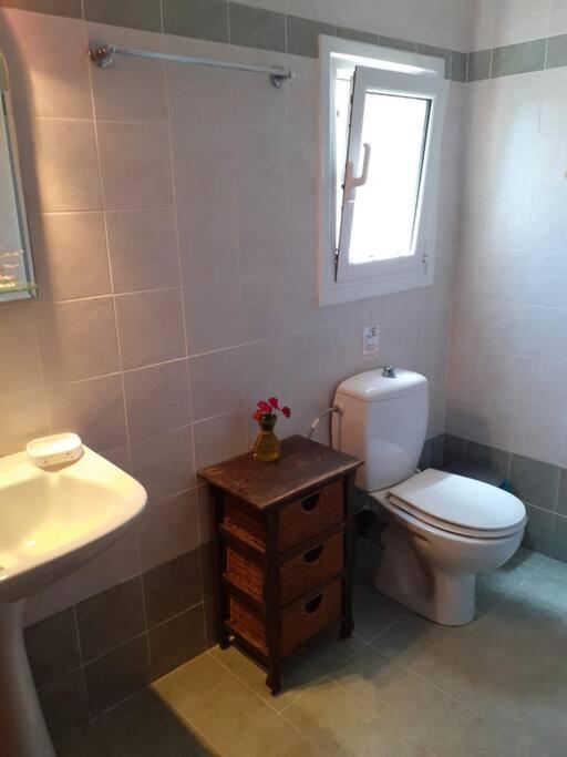Phyllida Guest House - B1 view 4