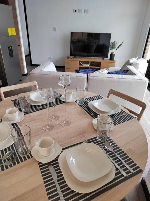 Hermoso apartamento nuevo en zona 10! view 3