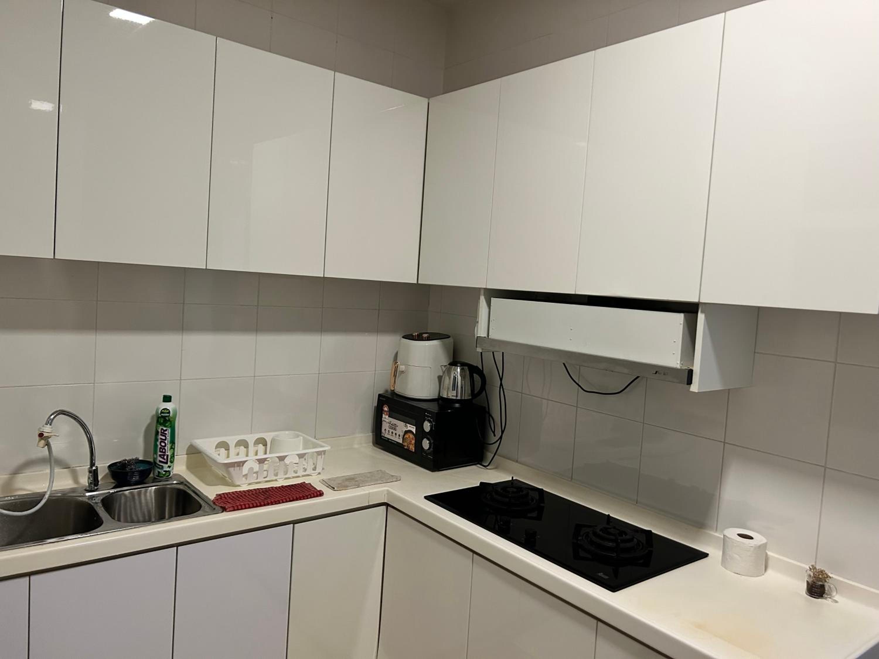 Golden Sands Seaview Residence 3MIN walk to Hospital Sultanah Aminah by Micasa Homestay