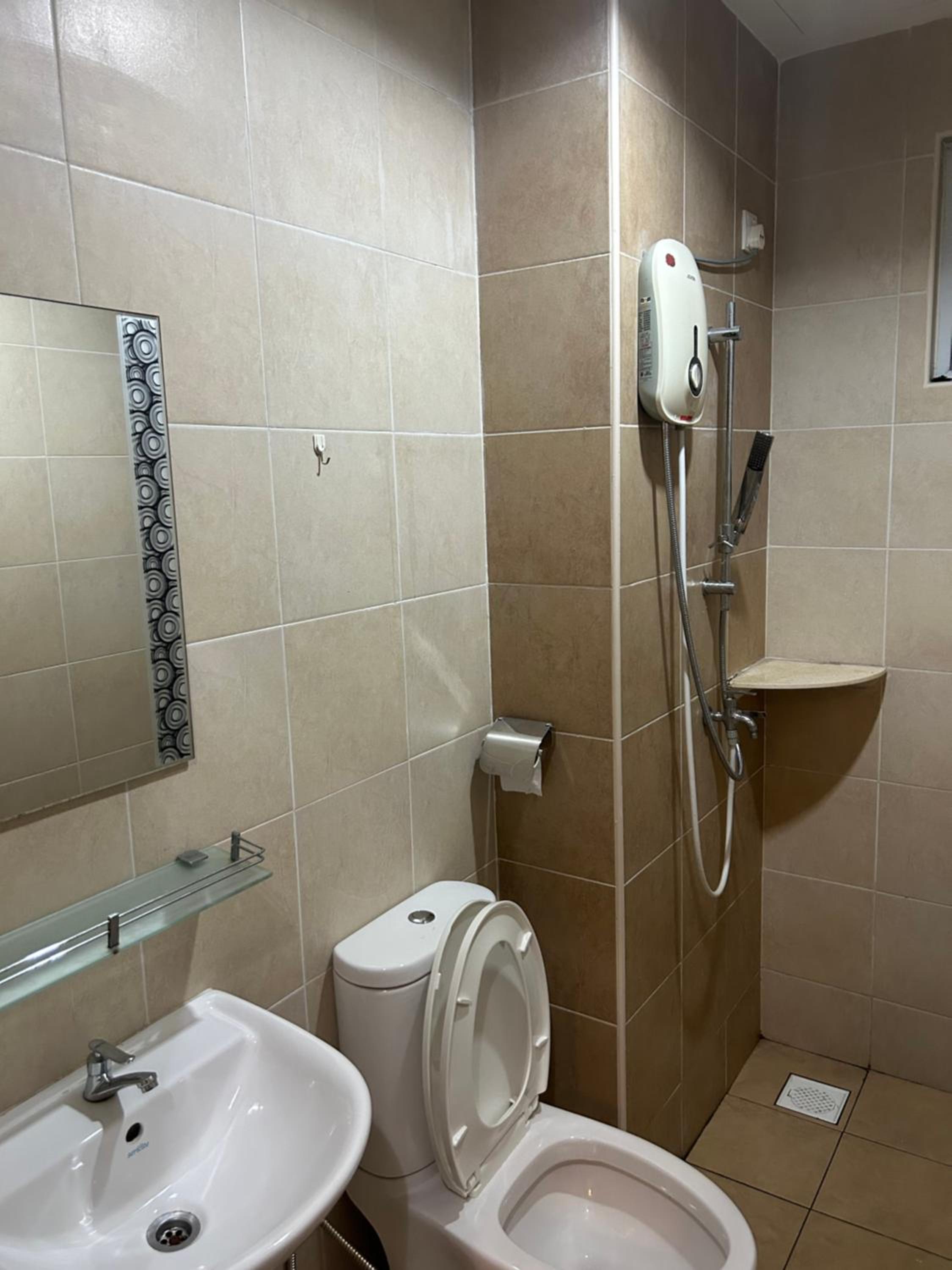 Golden Sands Seaview Residence 3MIN walk to Hospital Sultanah Aminah by Micasa Homestay