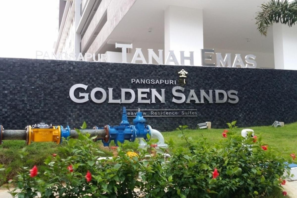 Golden Sands Seaview Residence 3MIN walk to Hospital Sultanah Aminah by Micasa Homestay