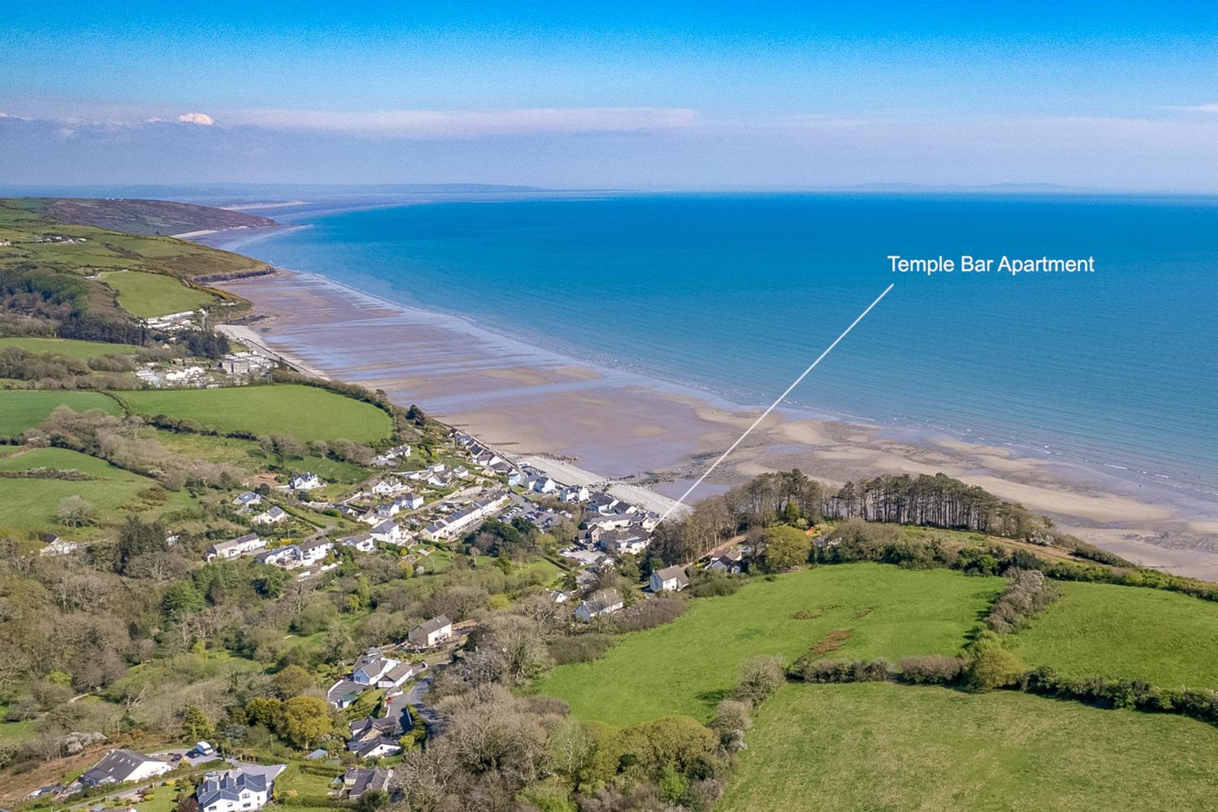 Temple Bar Apartment - Sea Front Views