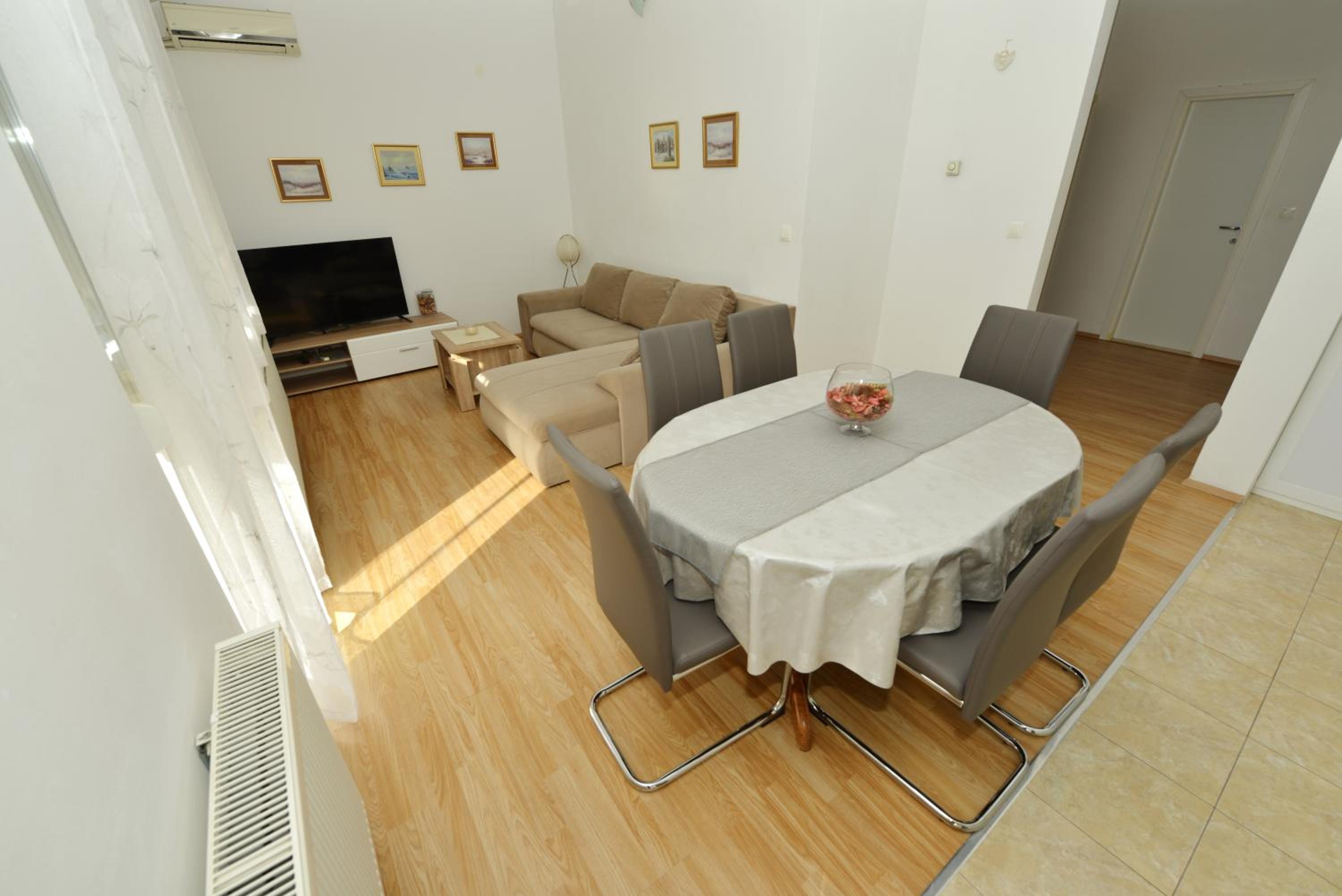 Apartmani Stadion view 2