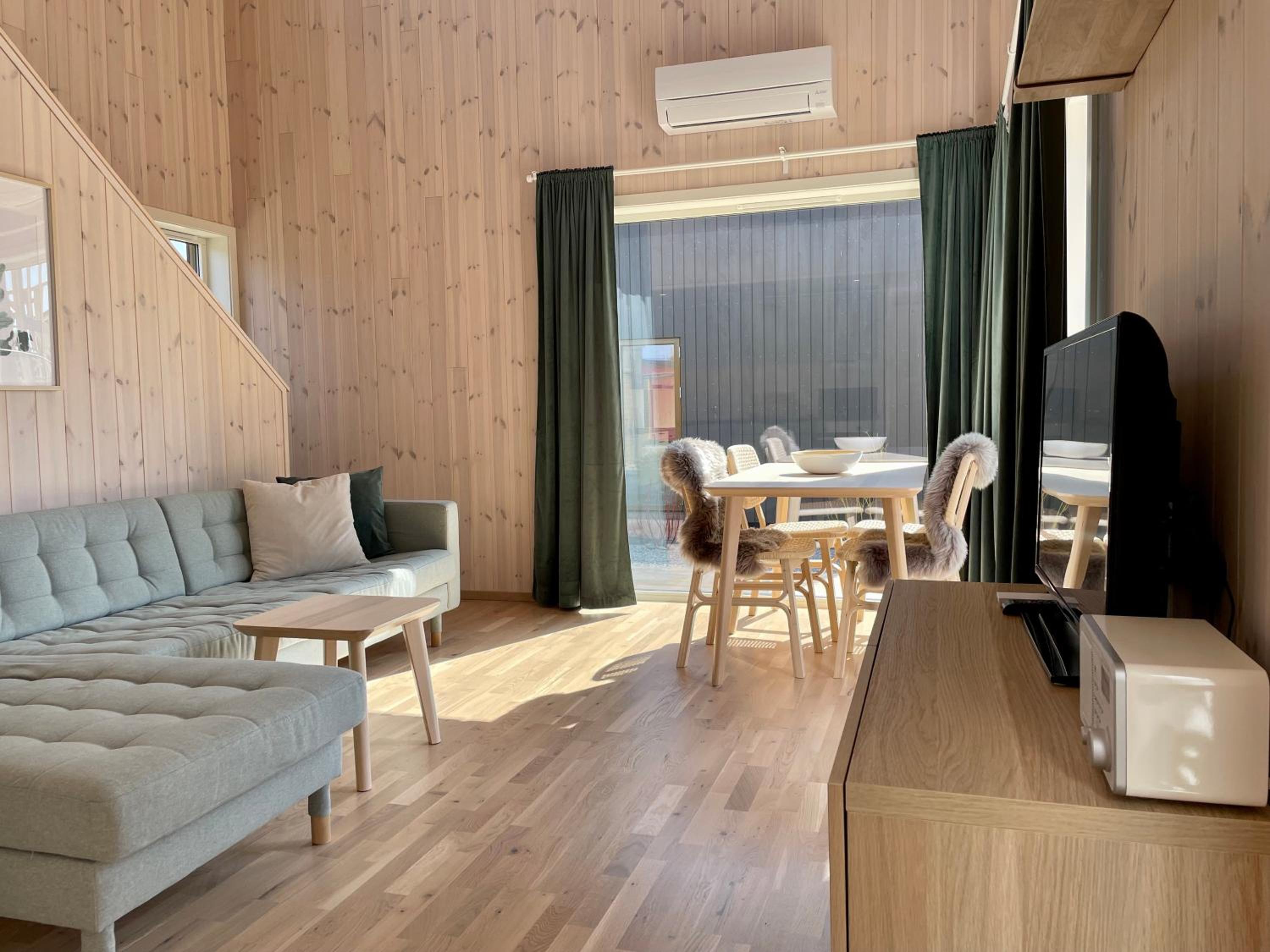 Fresh hytte ved Borestranden med to soverom og hems