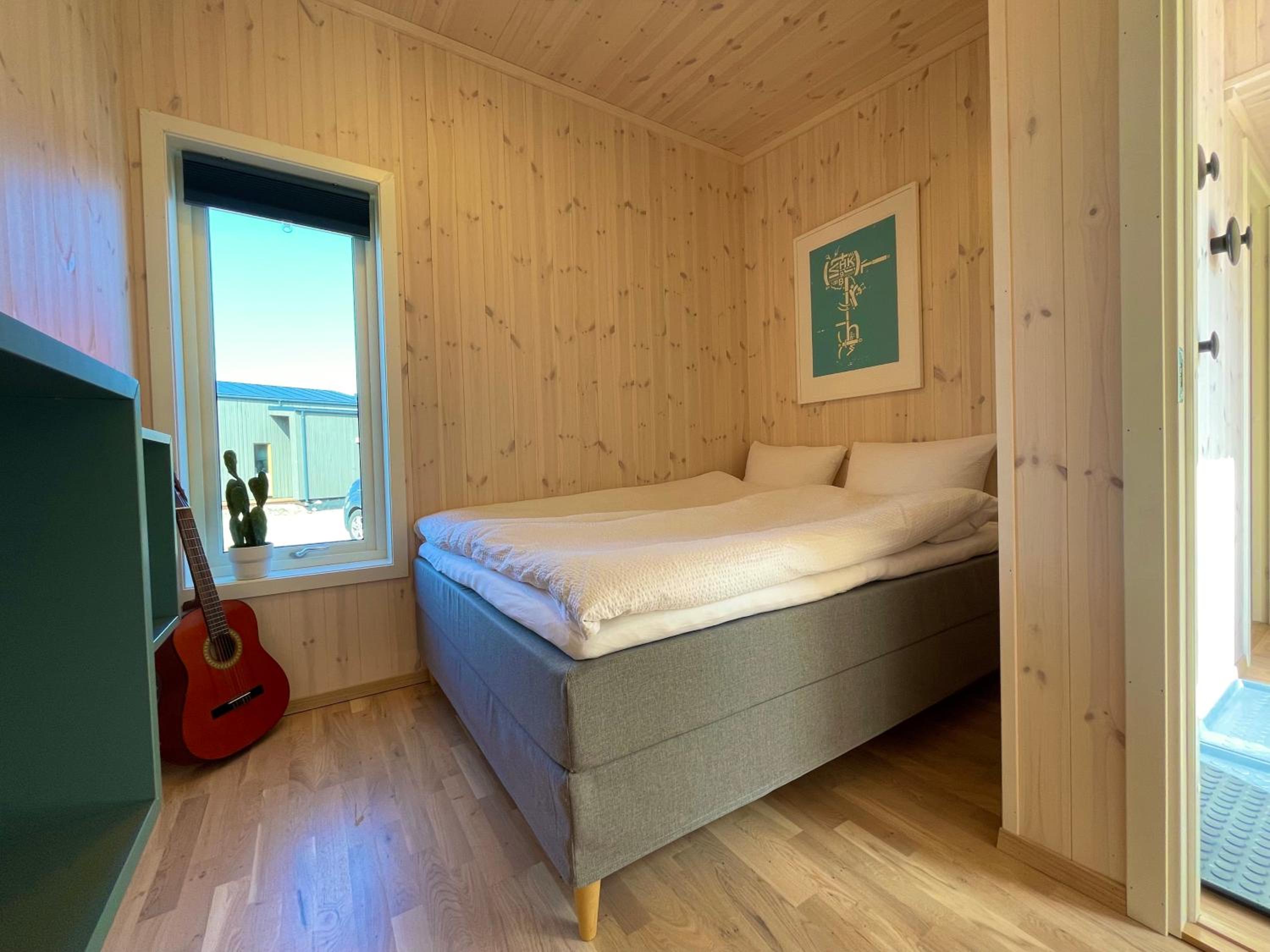 Fresh hytte ved Borestranden med to soverom og hems