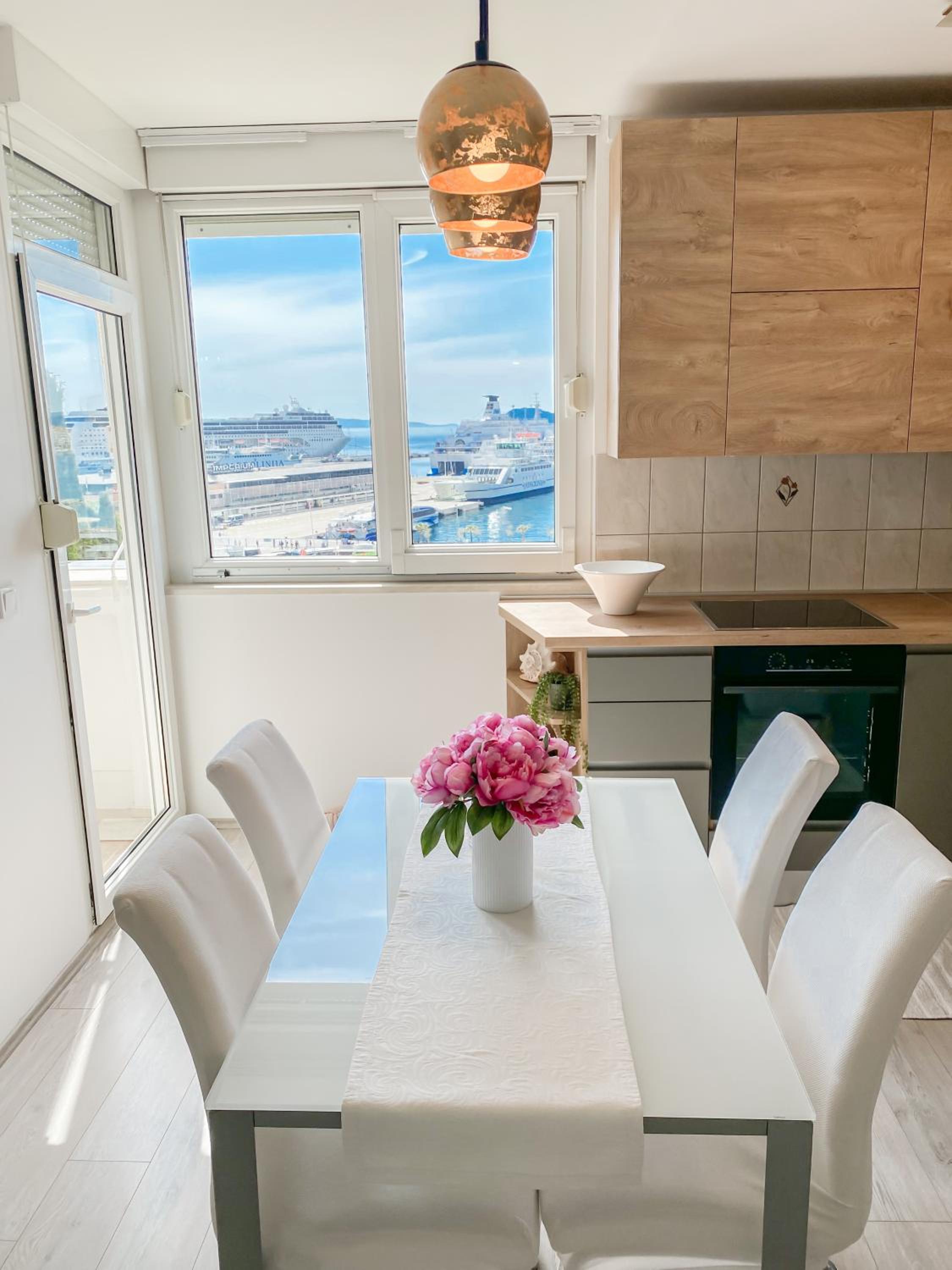 Homey apartment with a view view 3