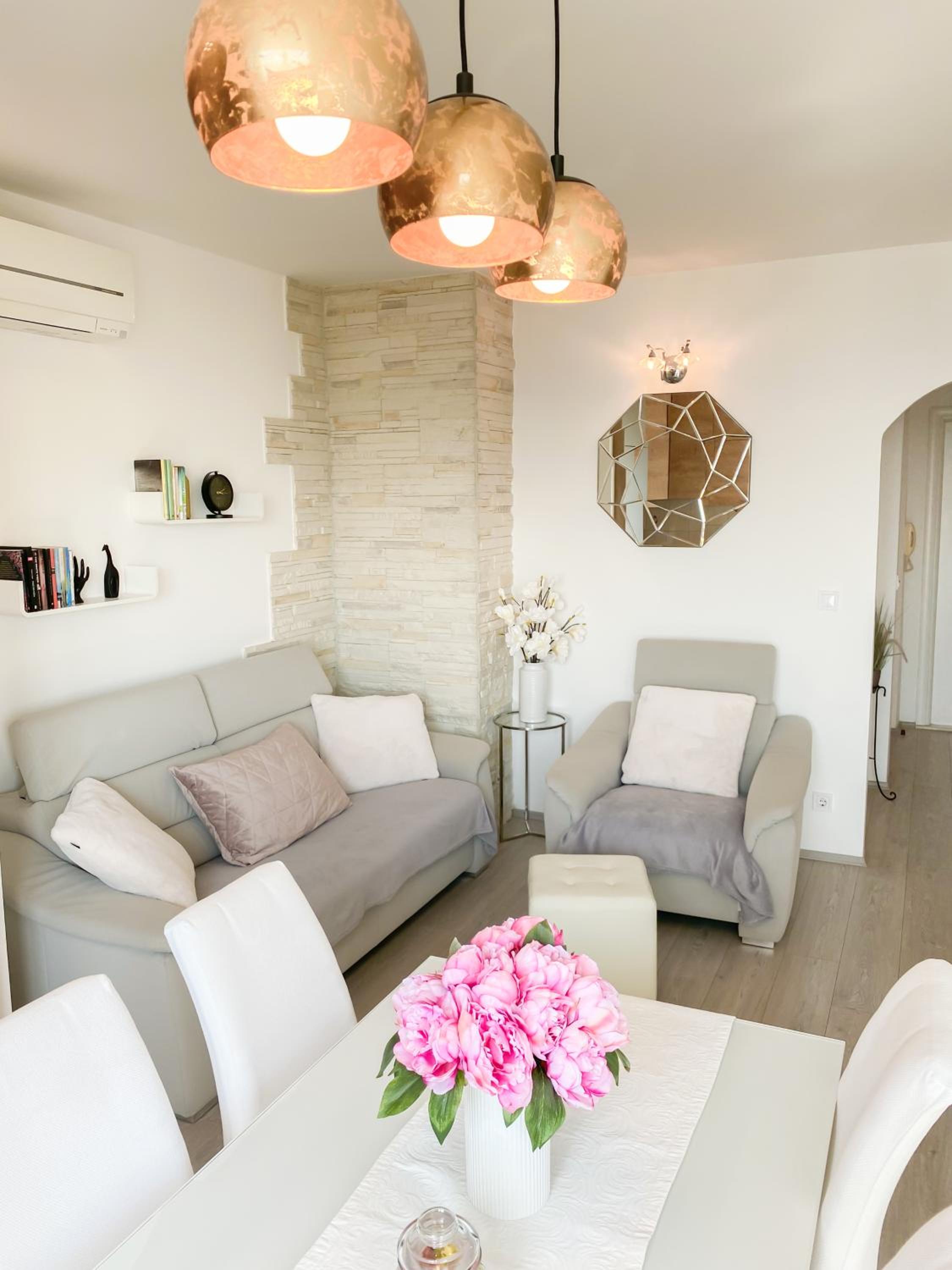 Homey apartment with a view view 4