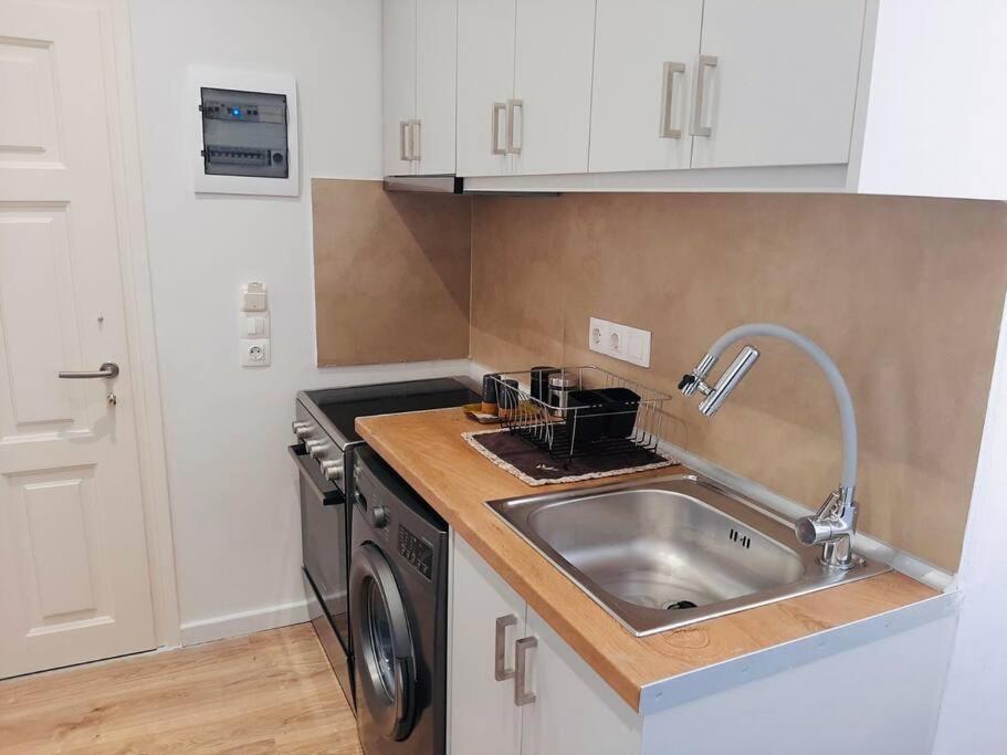 Lemonia Deluxe Apartment