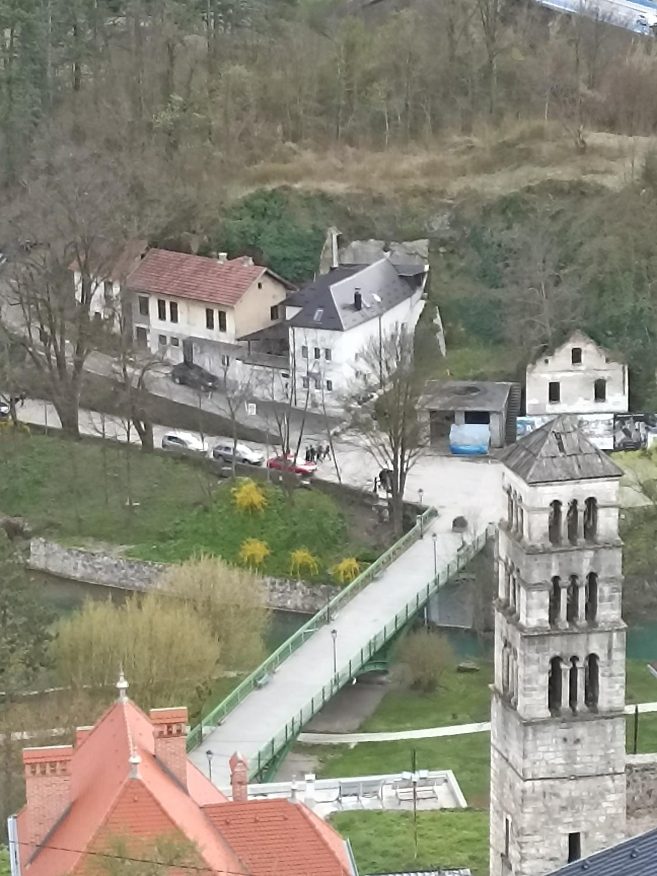 Apartmani Waterfall / Vodopad view 2