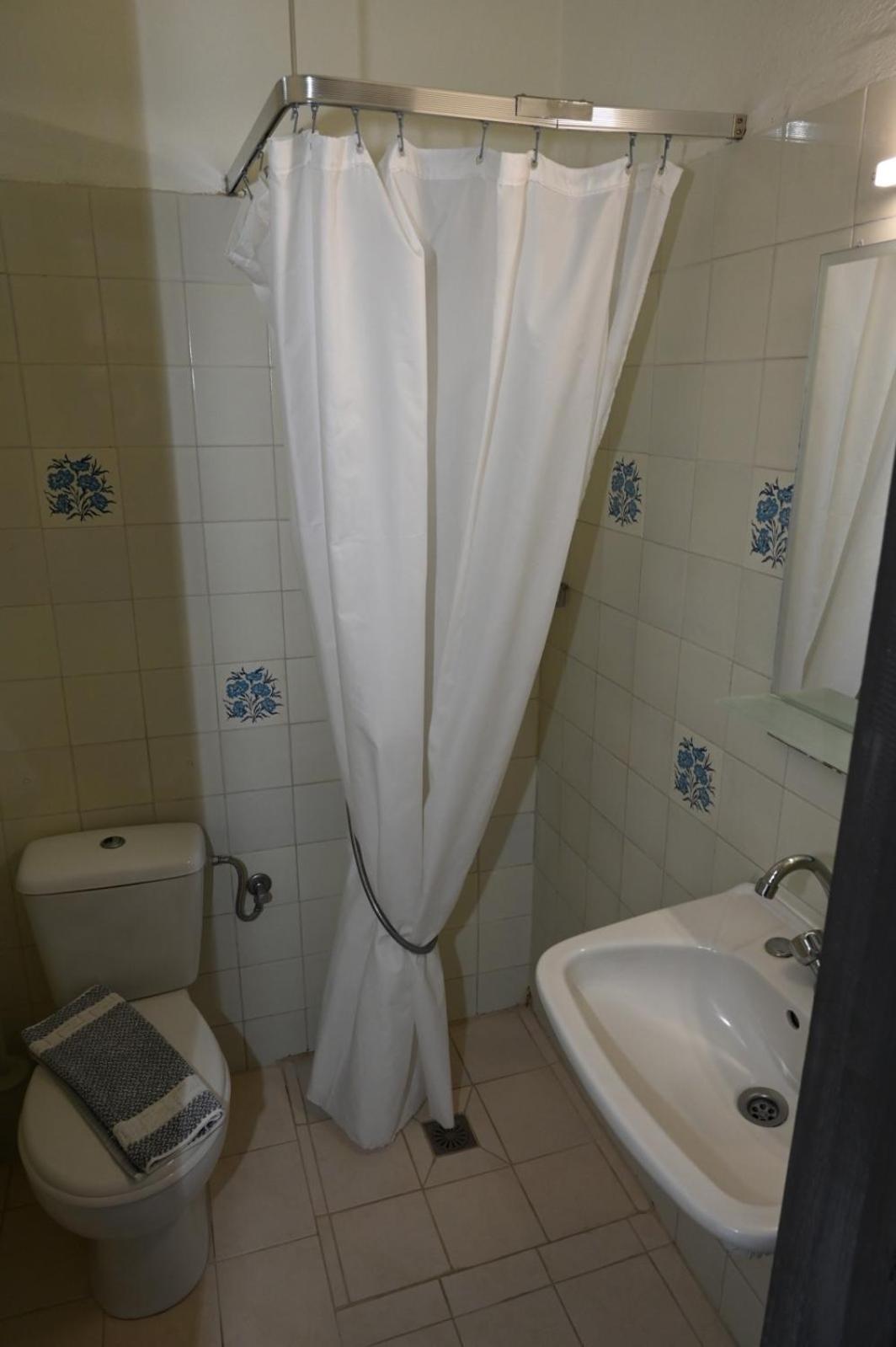 ANGELA STUDIOS en Kremasti — bathroom
